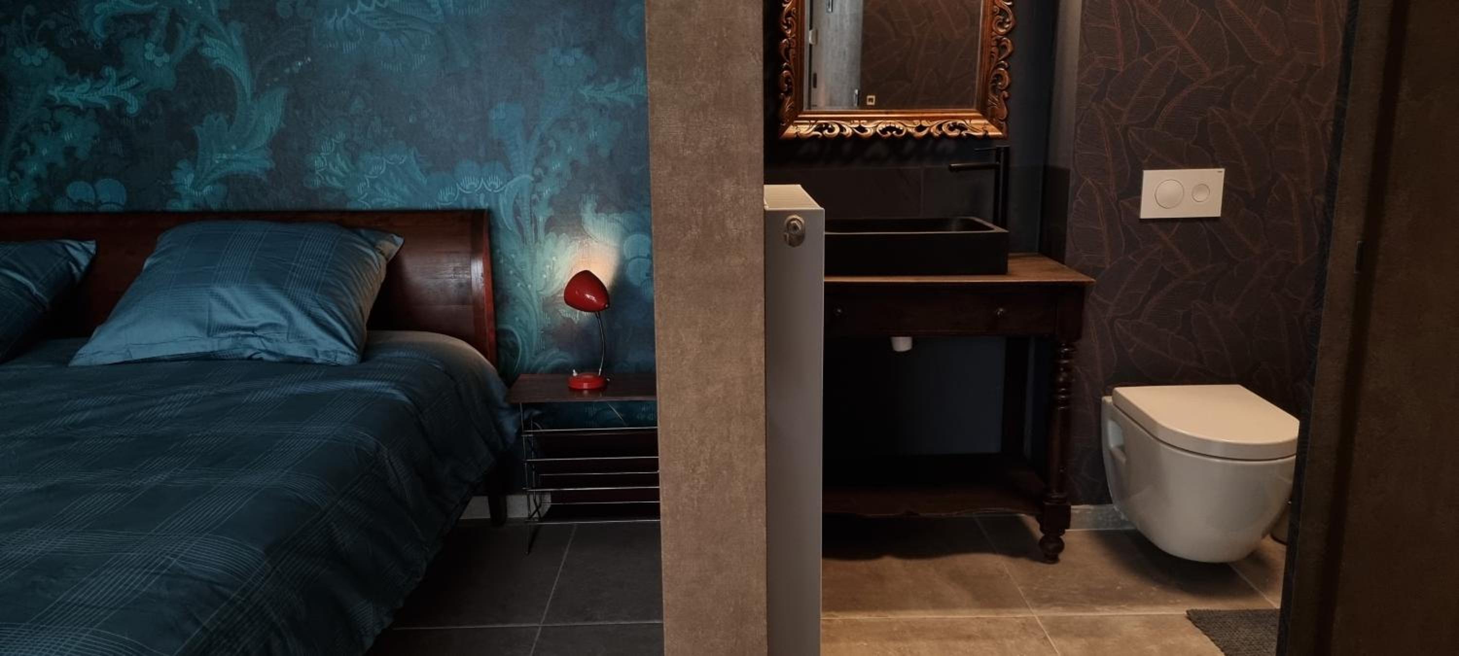 La Chèvre Folle - Lodging in Style with FREE basic breakfast