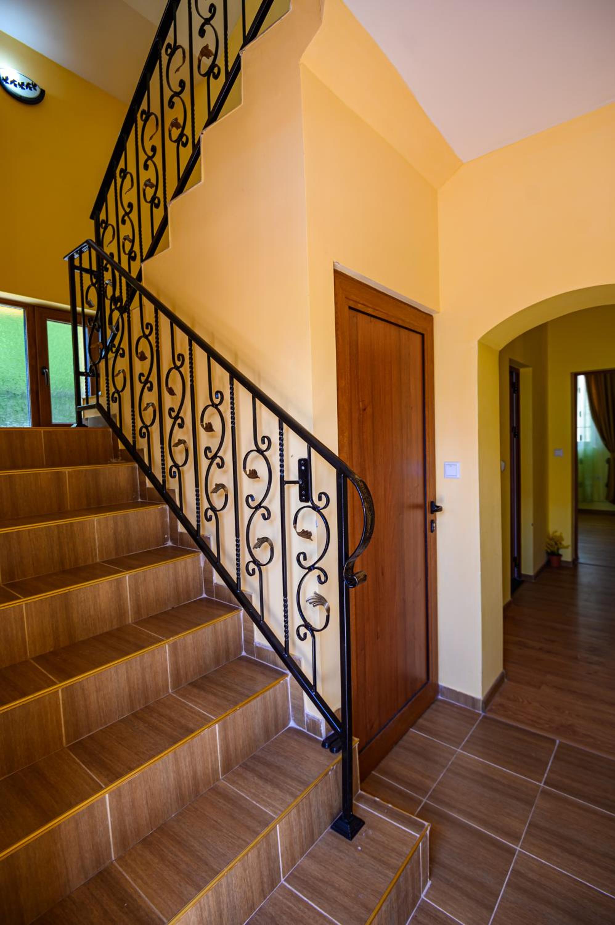 Guest House Dinaya