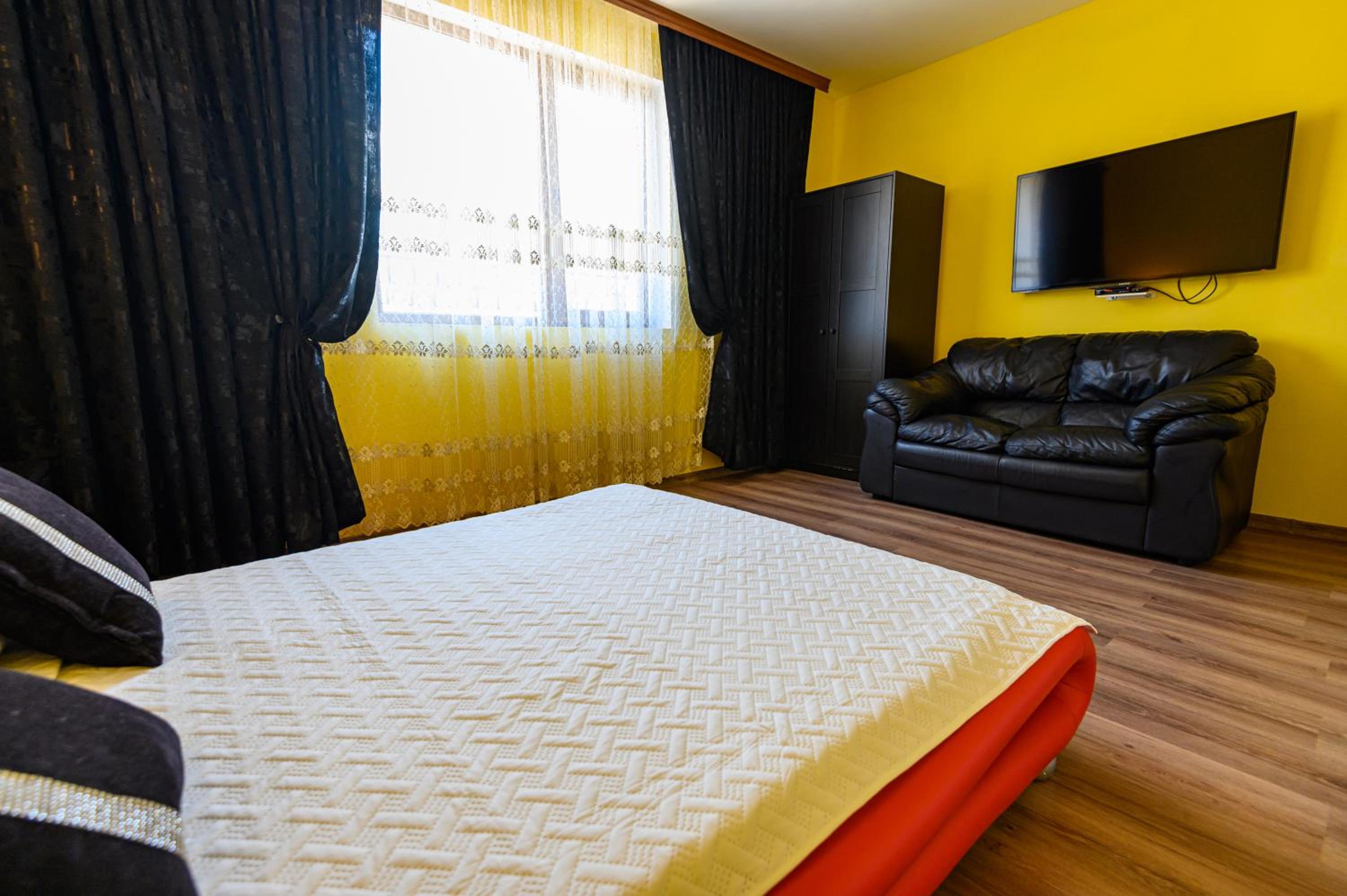 Guest House Dinaya