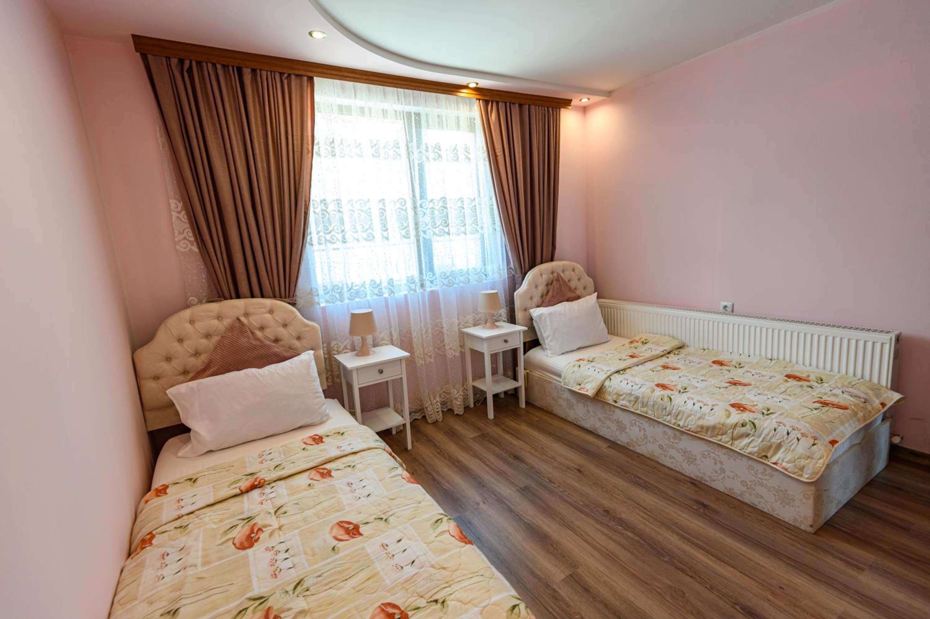 Guest House Dinaya