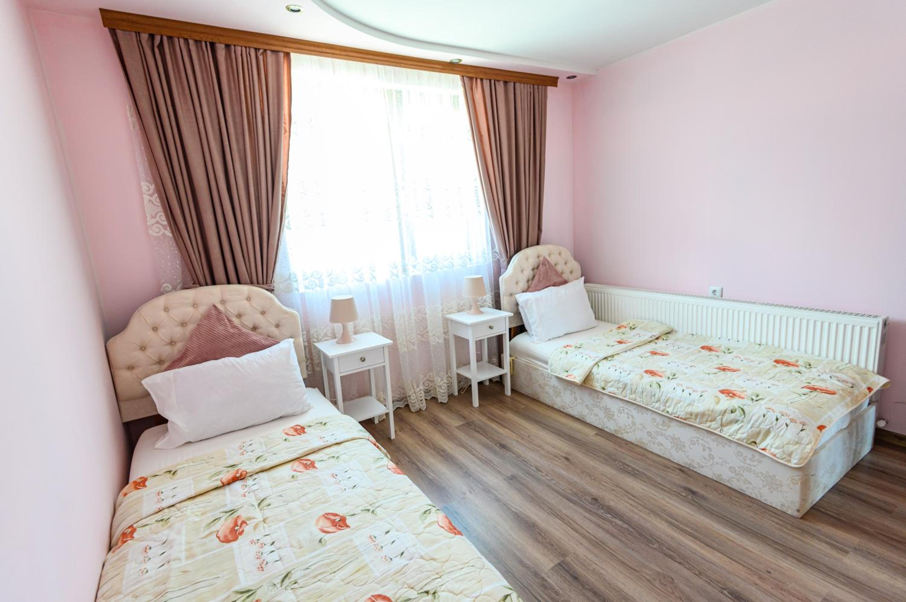 Guest House Dinaya