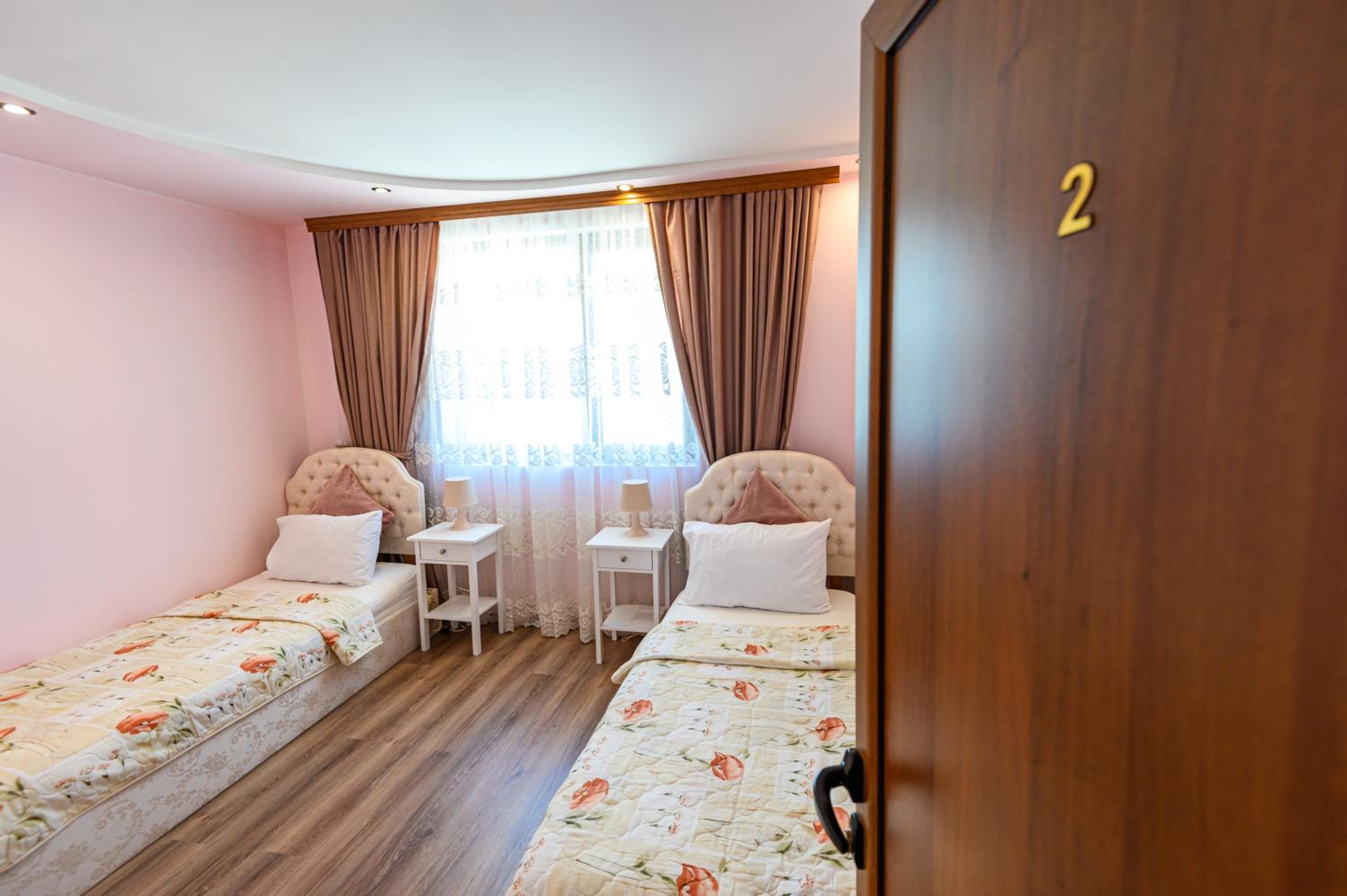 Guest House Dinaya