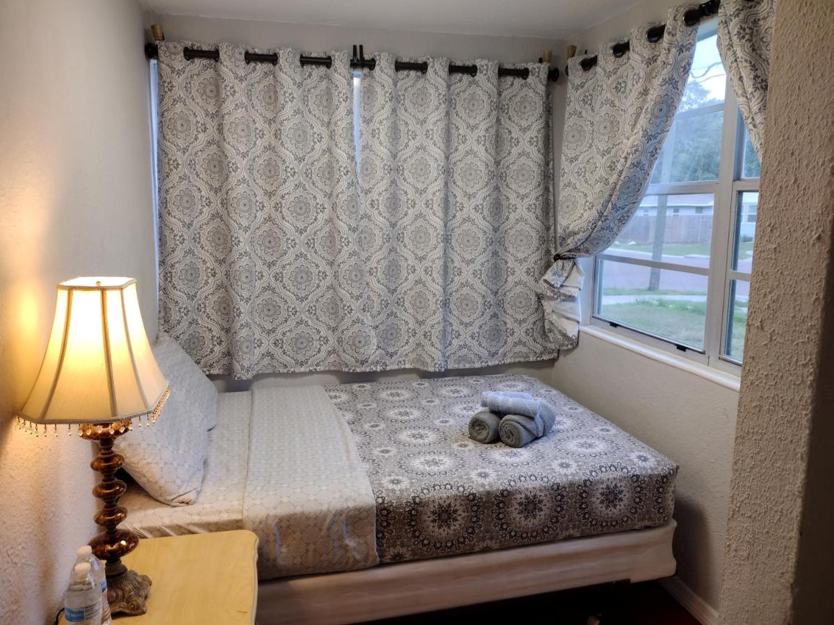 Private room with a lock view 3