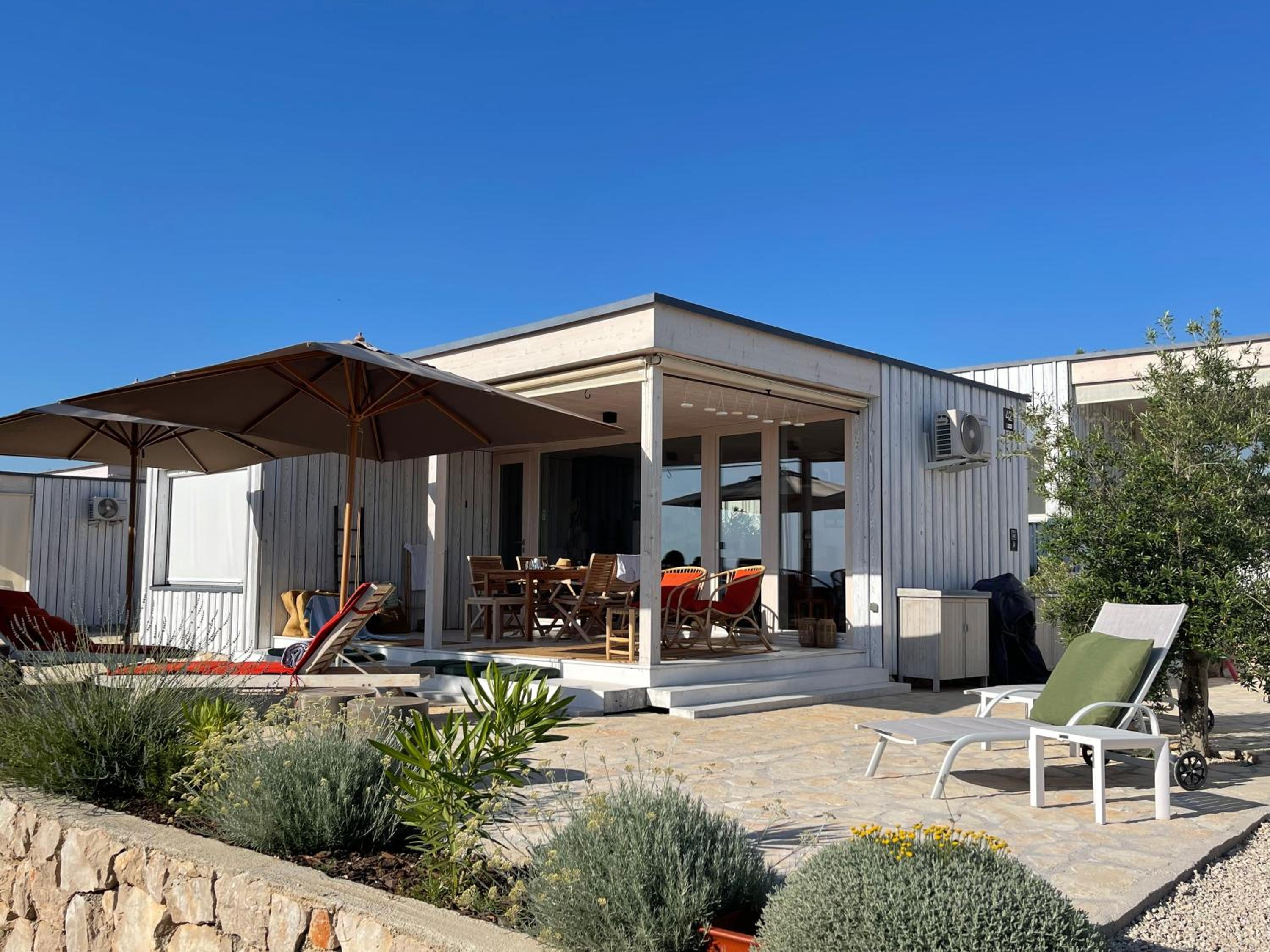 BUQEZ Eco Resort - beachfront 20 & House 42