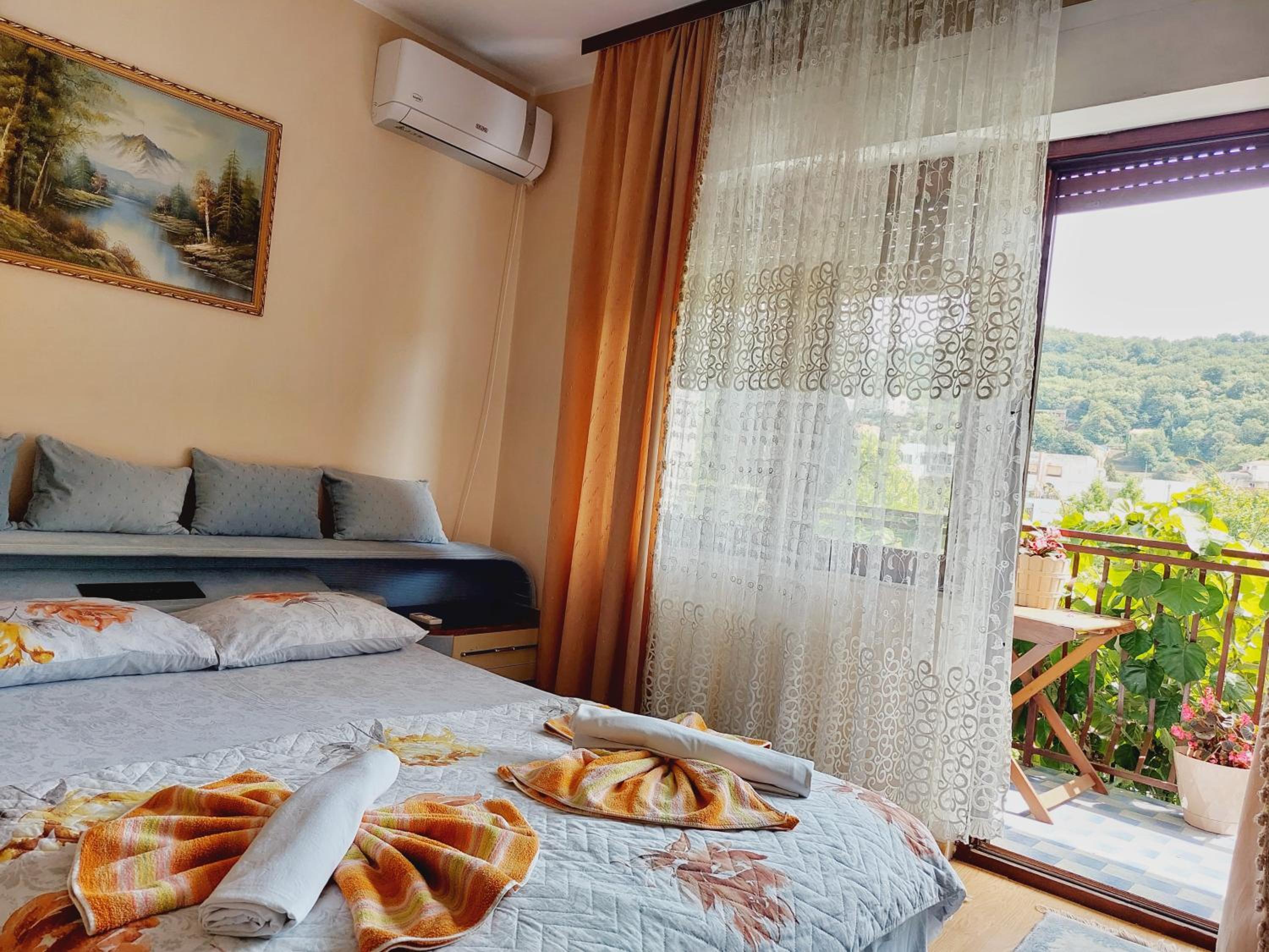 Guesthouse DONA