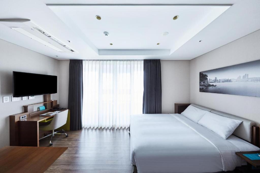 Felix by STX Hotel & Suite