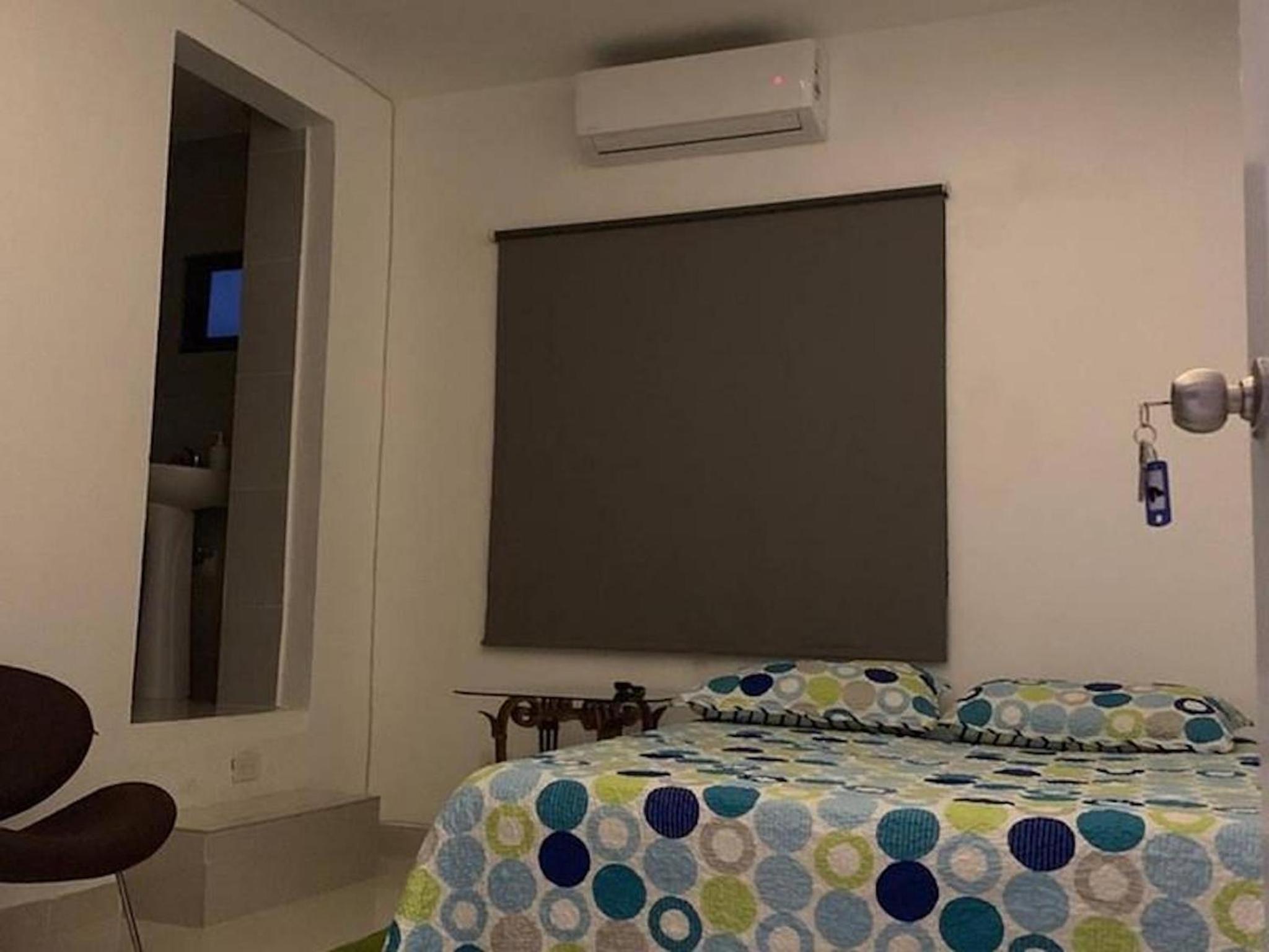Cozy Private Room in El Malecn, Santo Domingo view 2