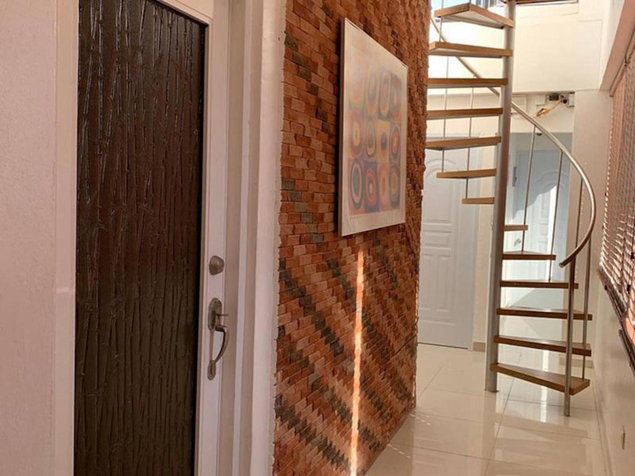 Cozy Private Room in El Malecn, Santo Domingo view 3