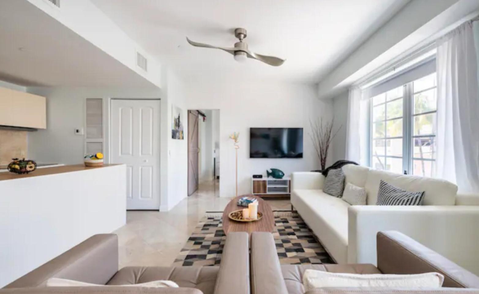 The Carlyle Oceanfront Luxe Condo Miami Beach view 5