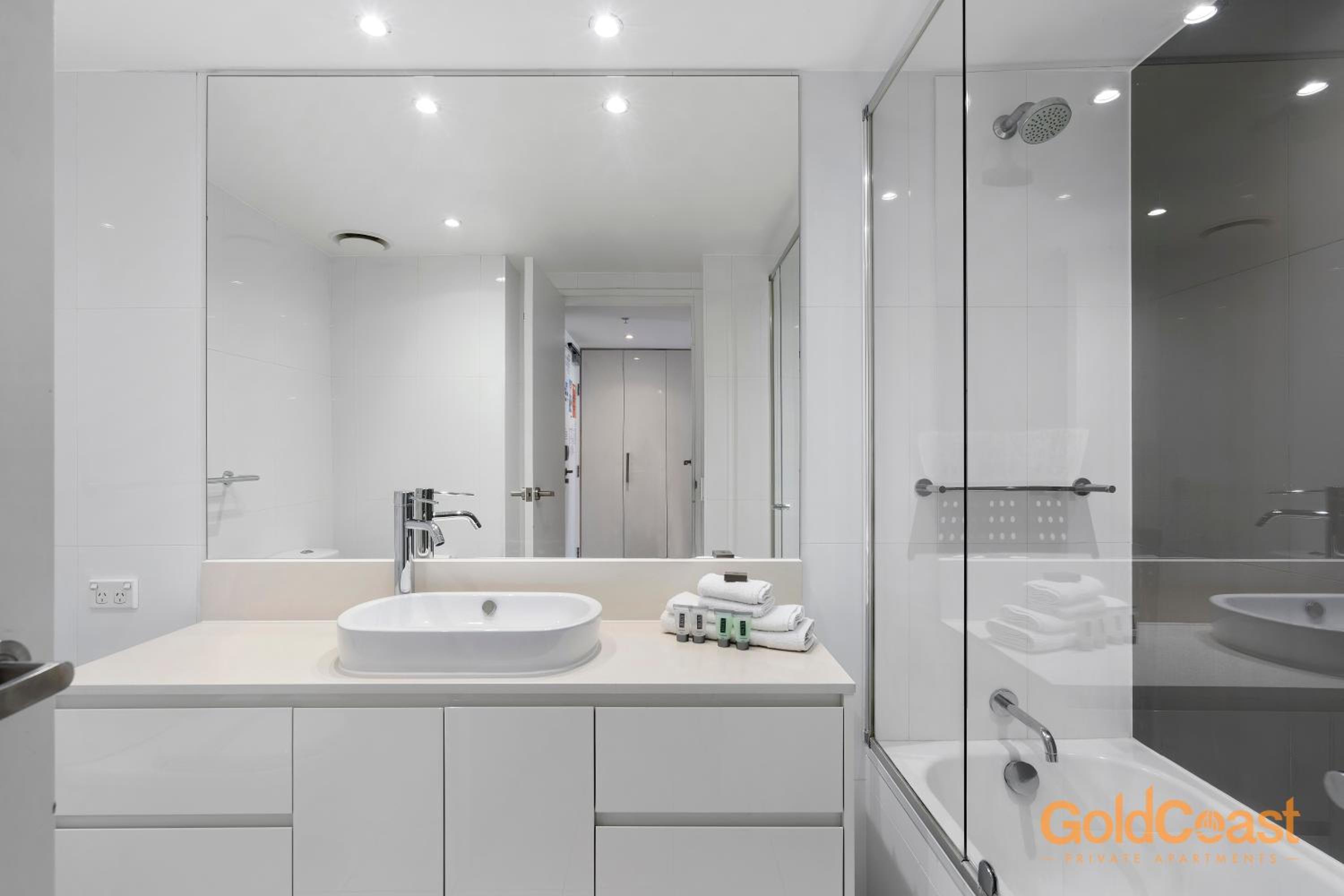 Gold Coast Private Apartments - H Residences, Surfers Paradise