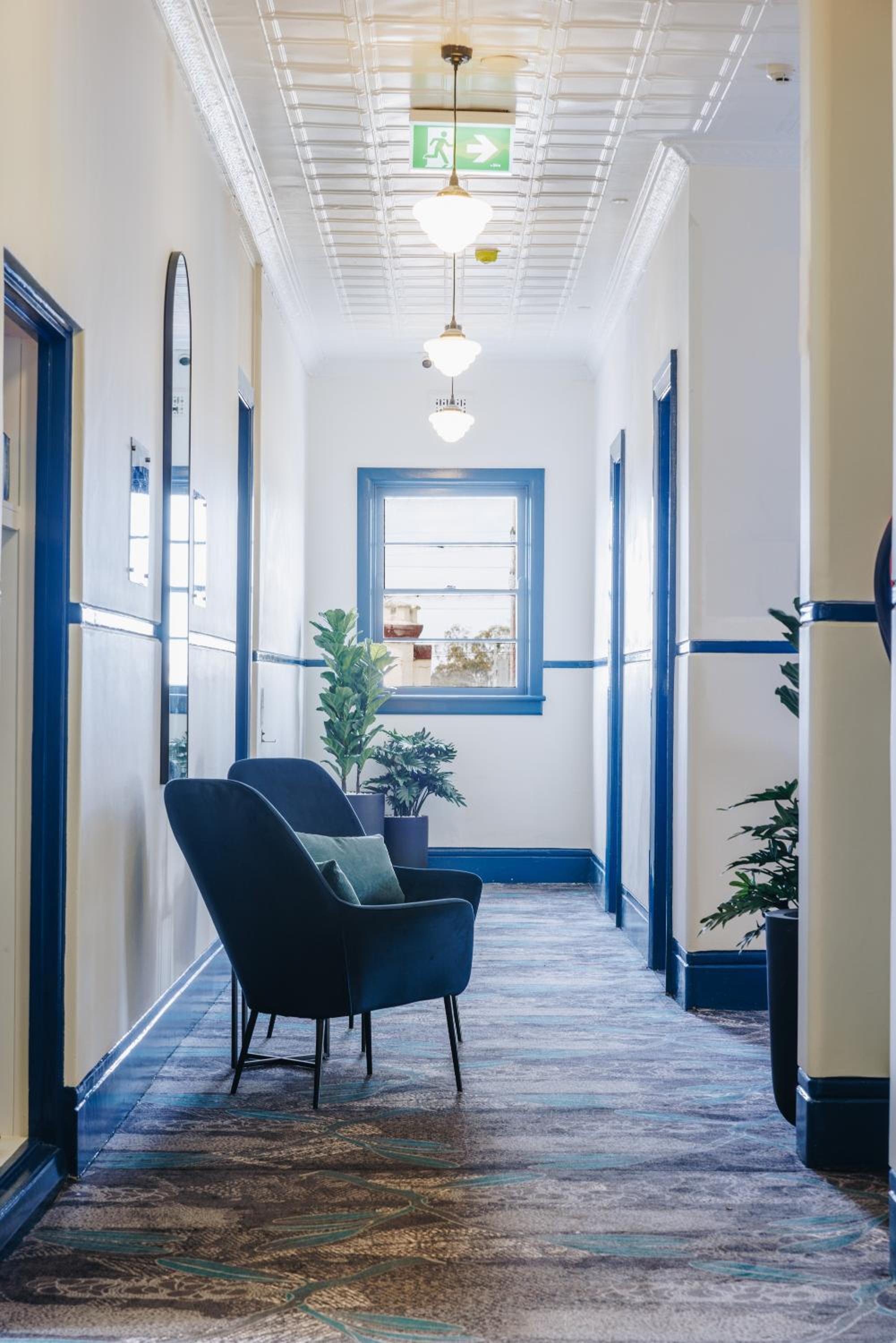 Lobby & Reception