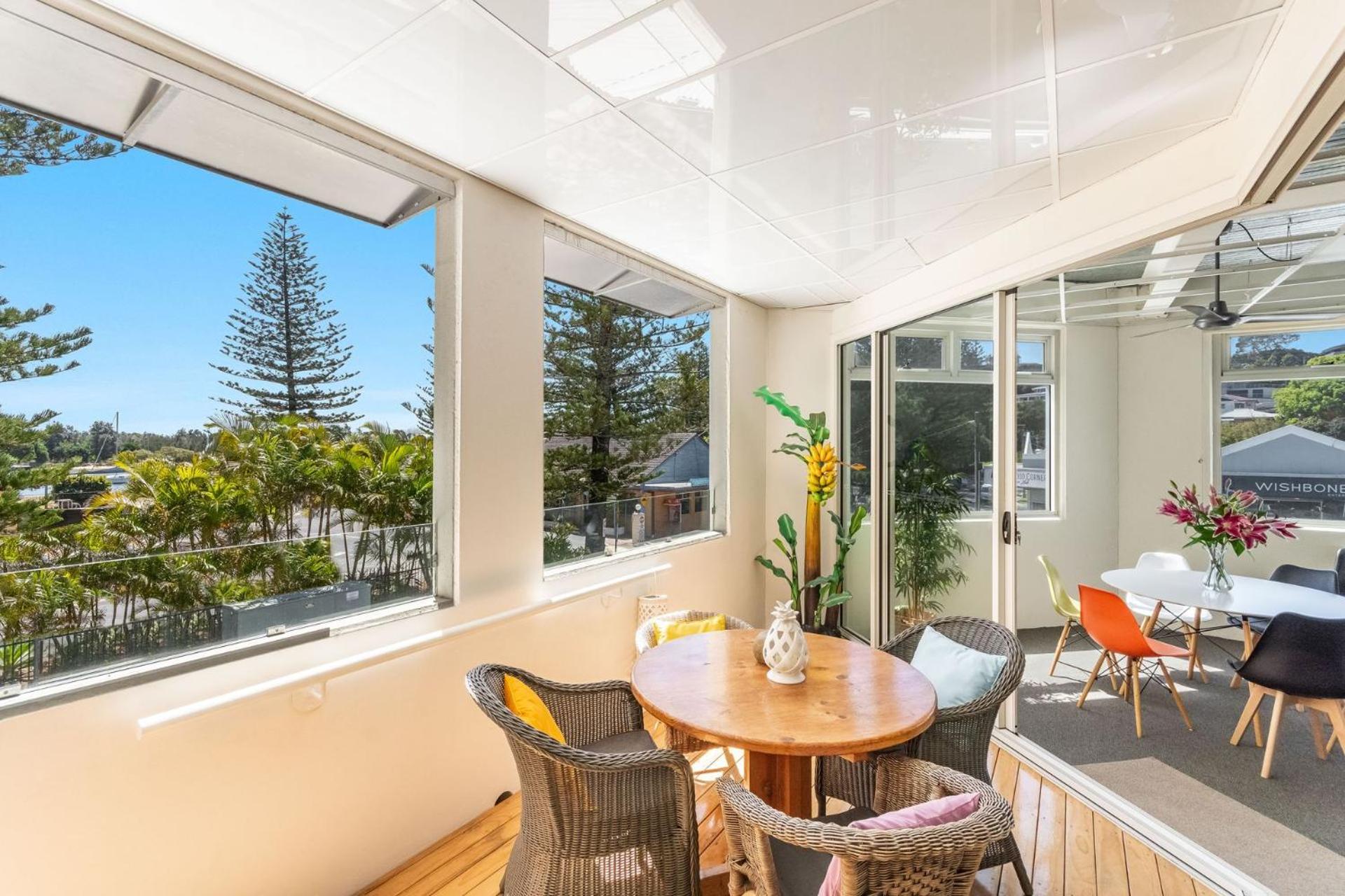 THE Ritz - In the Heart of Town - Holiday Yamba view 2