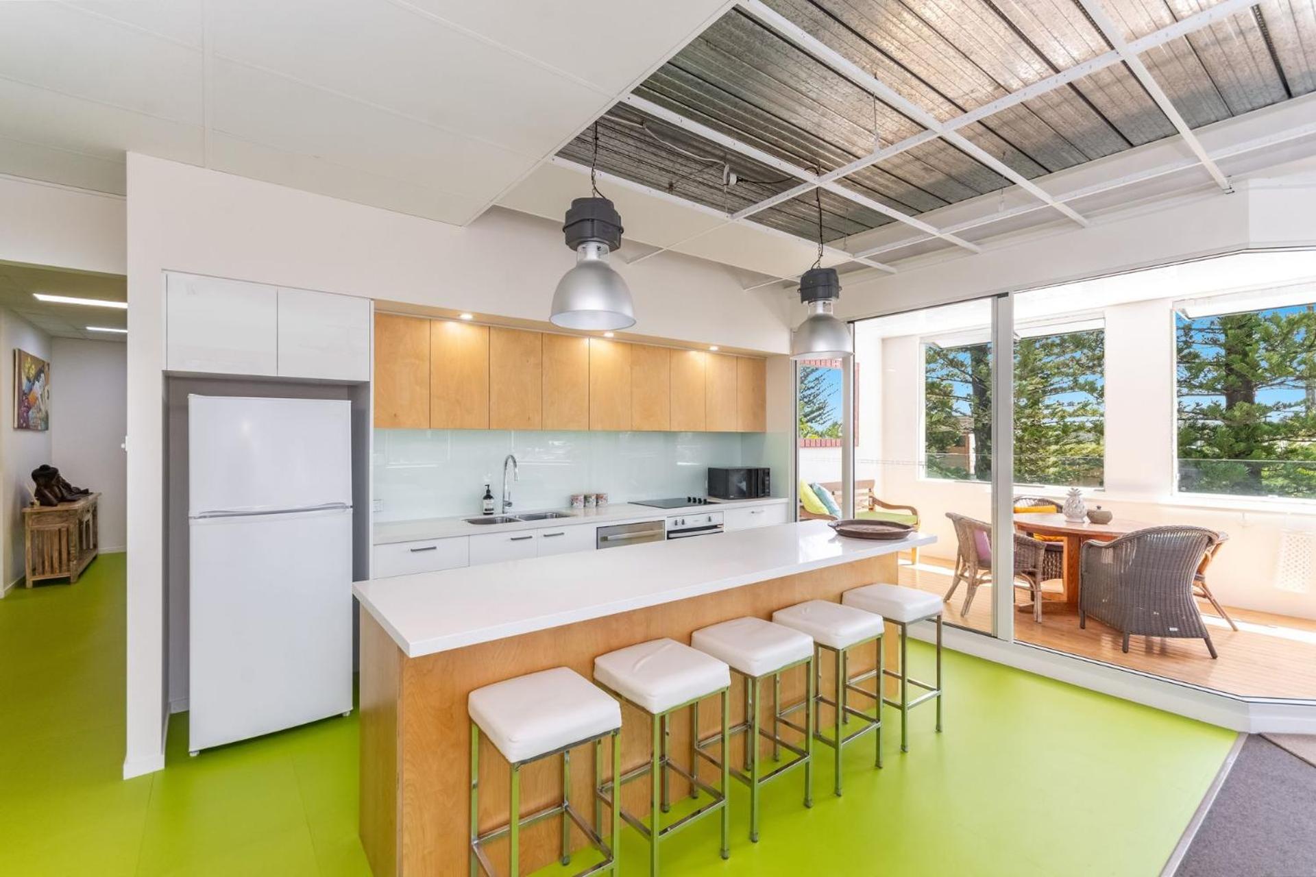 THE Ritz - In the Heart of Town - Holiday Yamba view 5