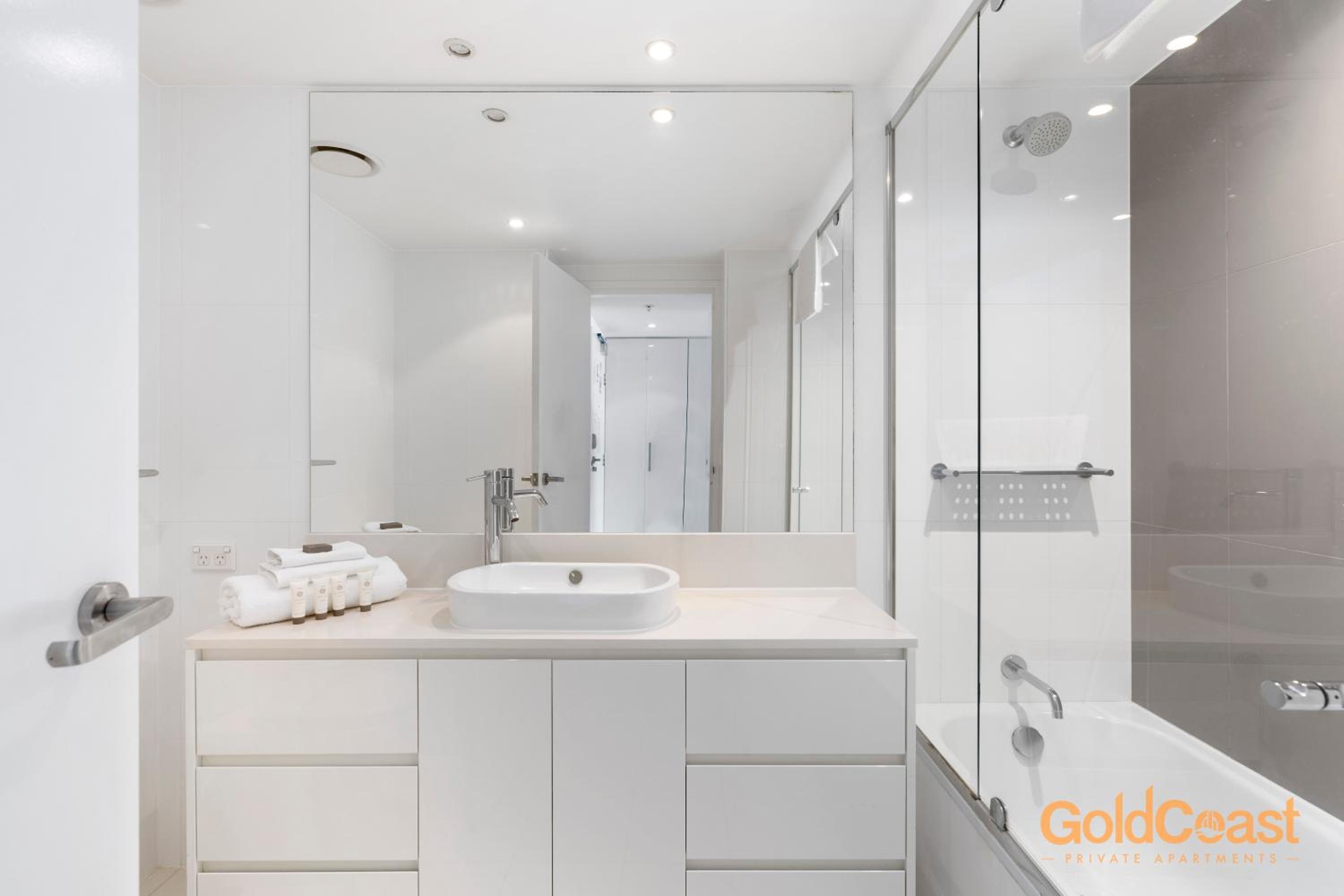 Gold Coast Private Apartments - H Residences, Surfers Paradise