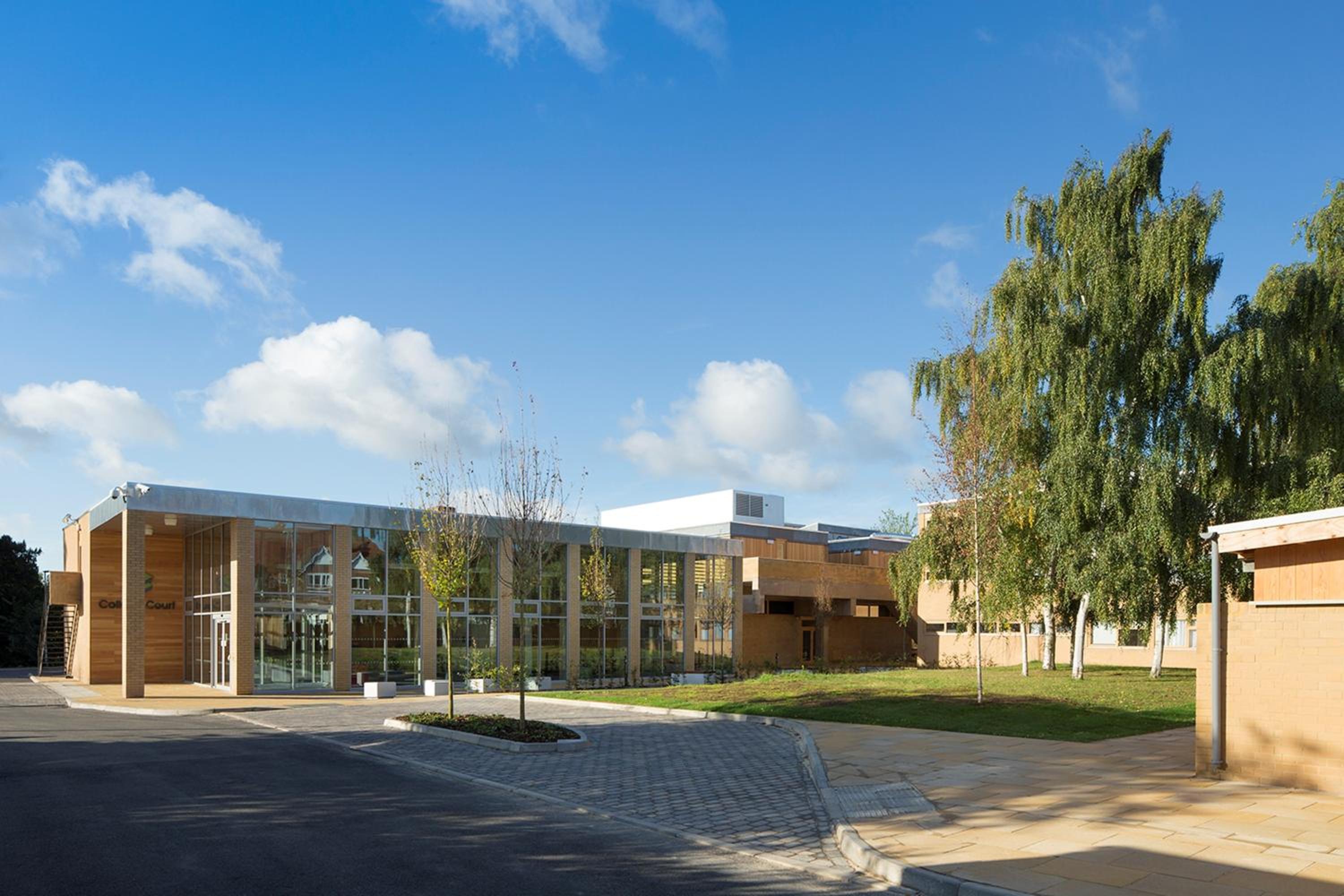 Leicester Vacations - College Court Hotel - Property Image 3