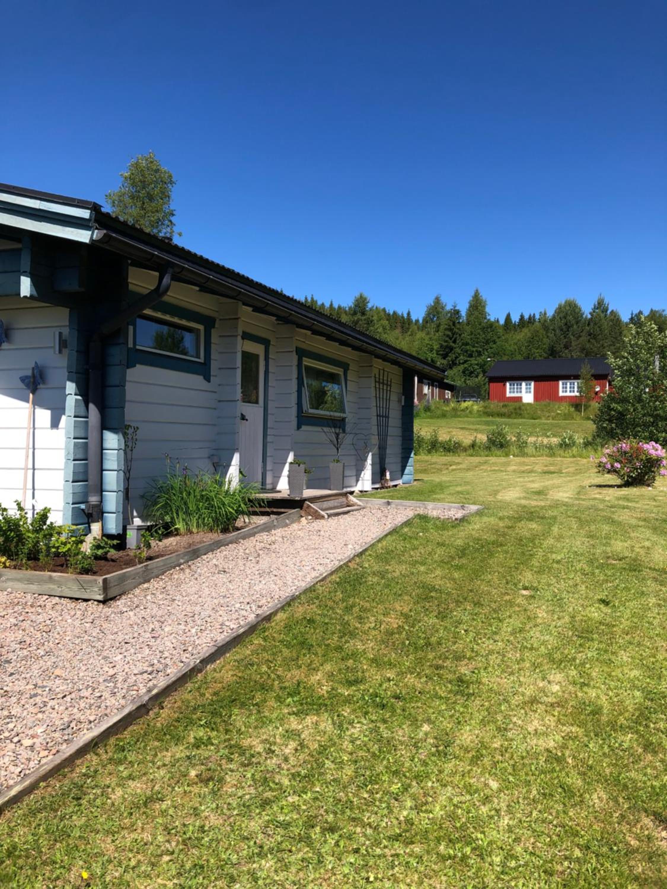 Mysig timmerstuga med braskamin nära Hovfjället view 2