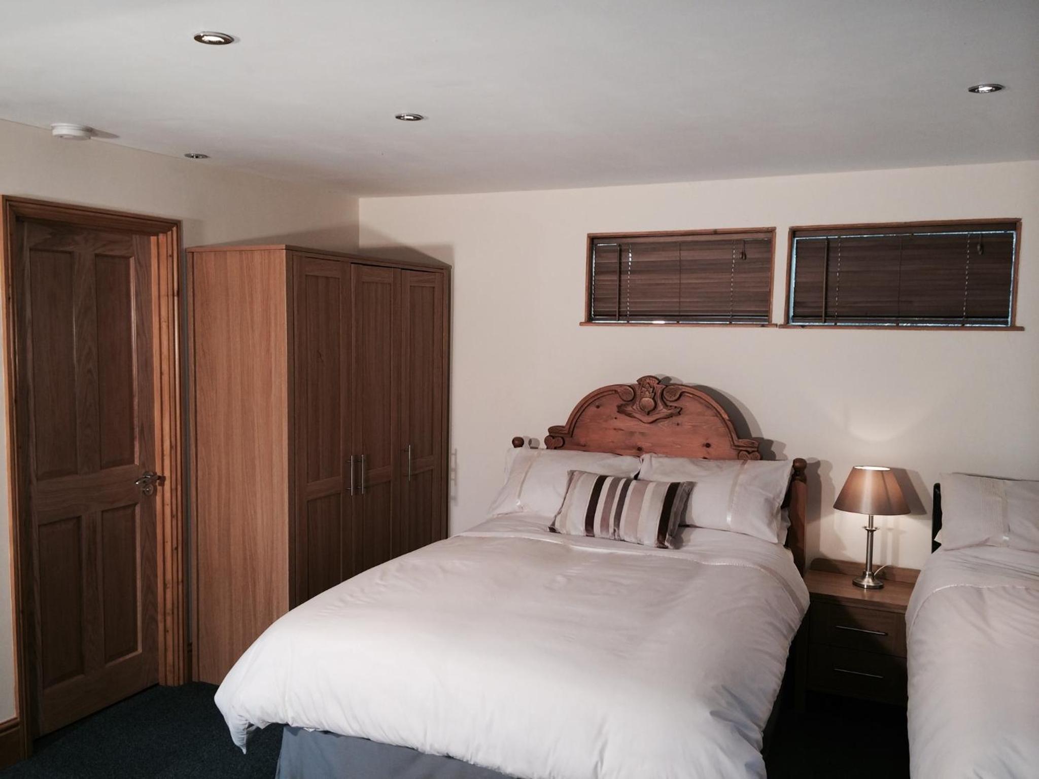 Kendall Lodge view 4