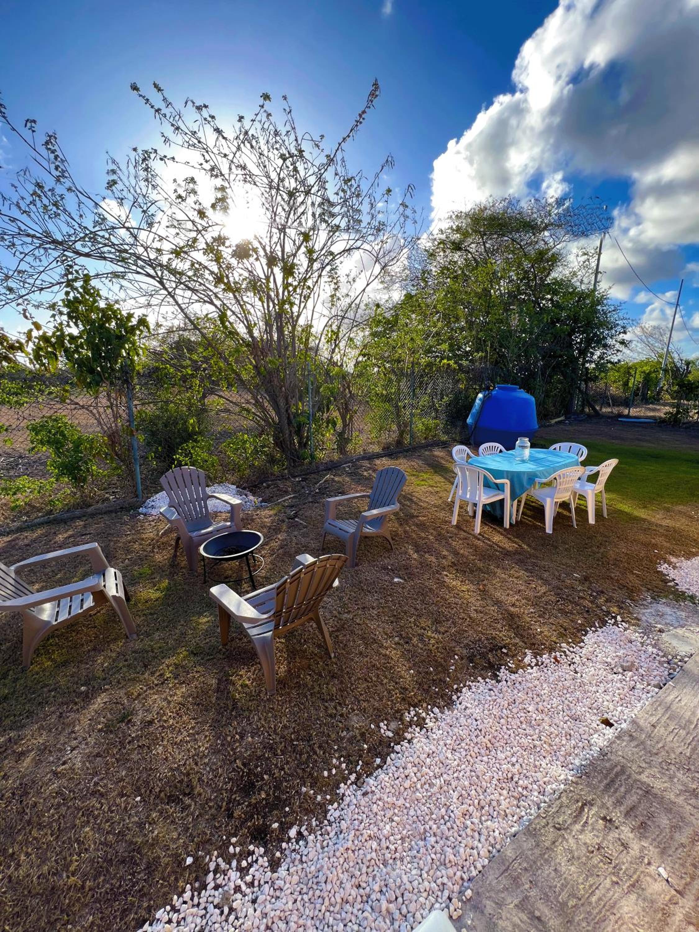 Uta House Sainte-Anne view 4