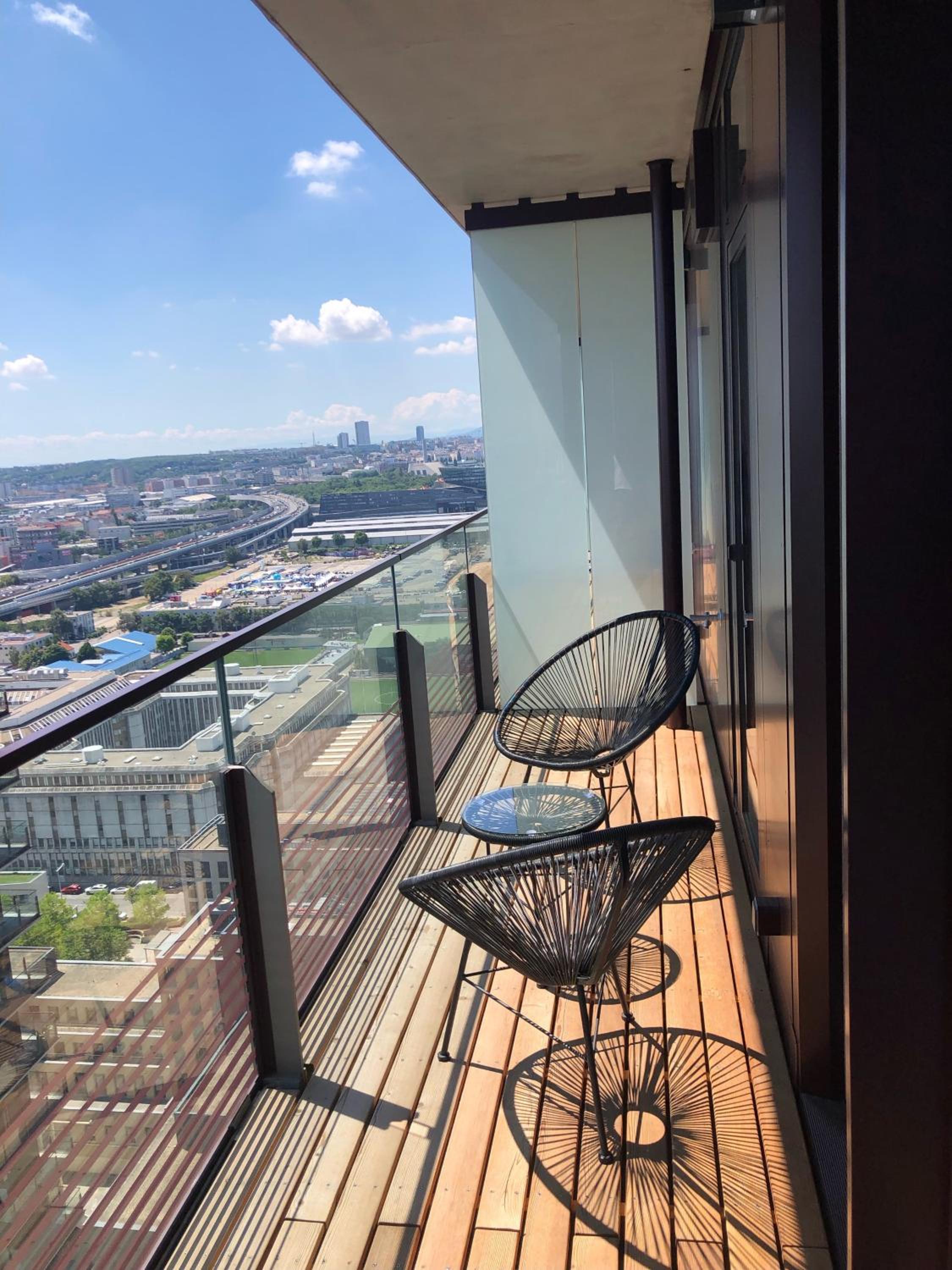 Brand-New, Close to Centre, Rooftop-Summer-Pool