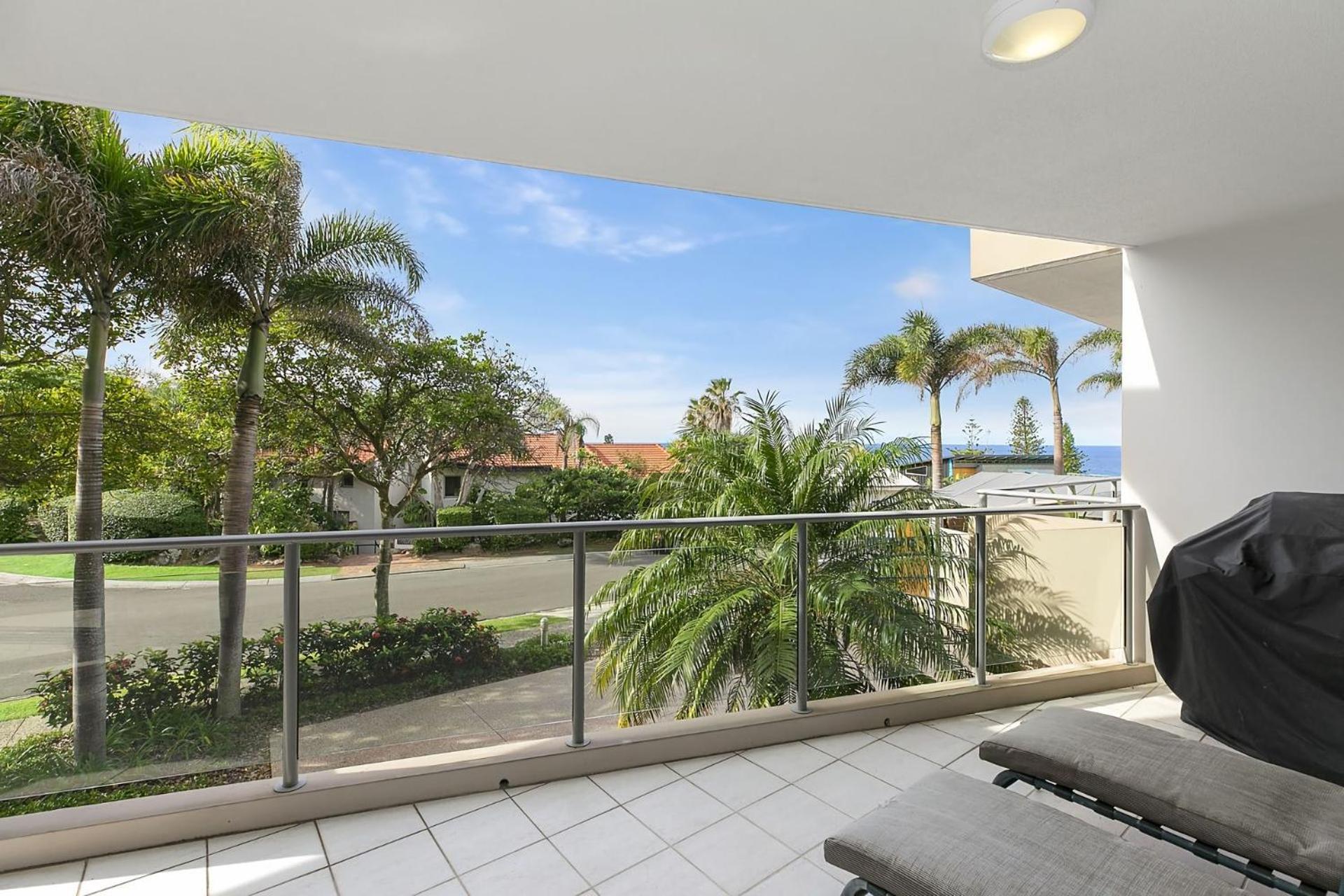 Unit 3 21 Park Generous and Comfortable Beachside Abode