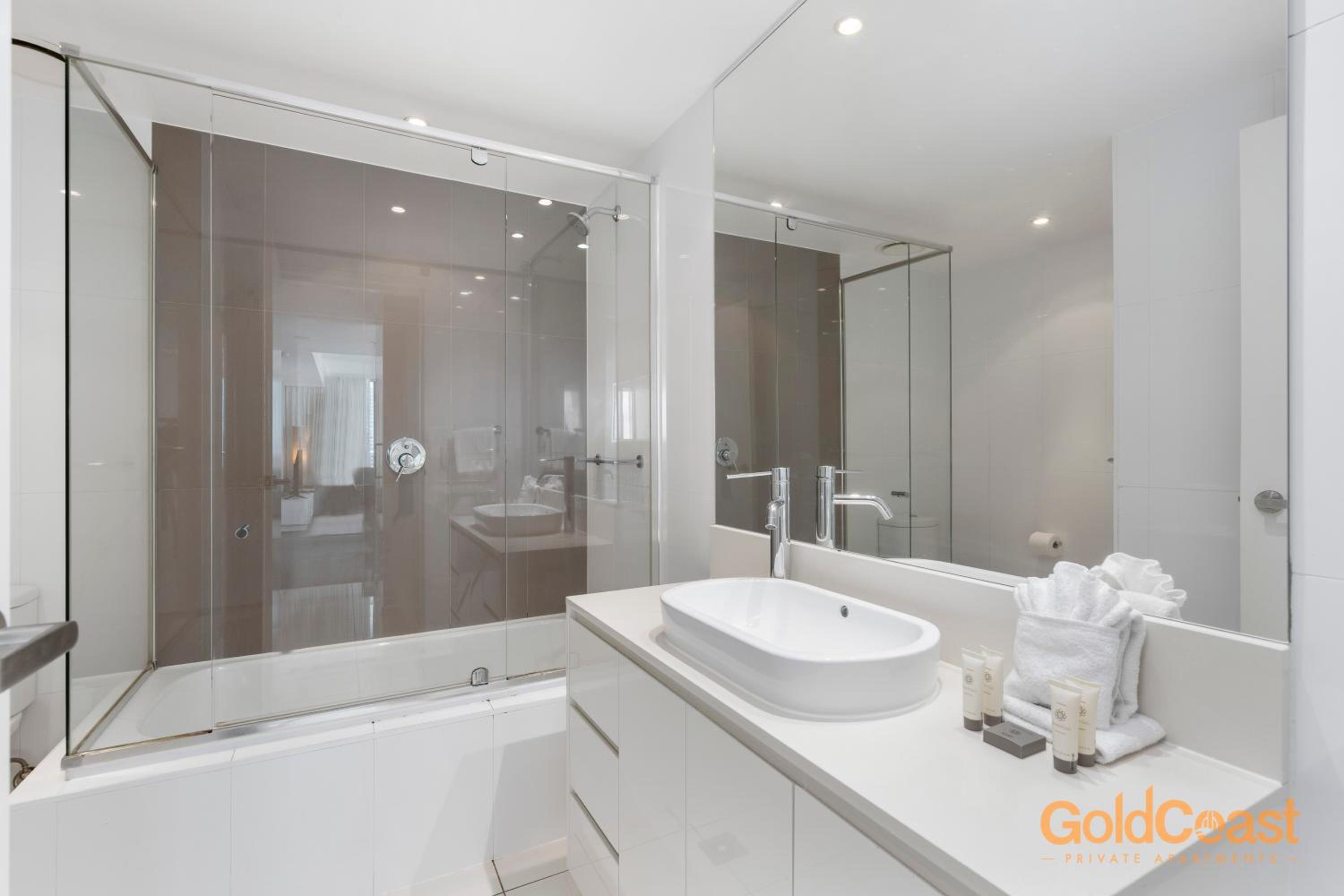 Gold Coast Private Apartments - H Residences, Surfers Paradise