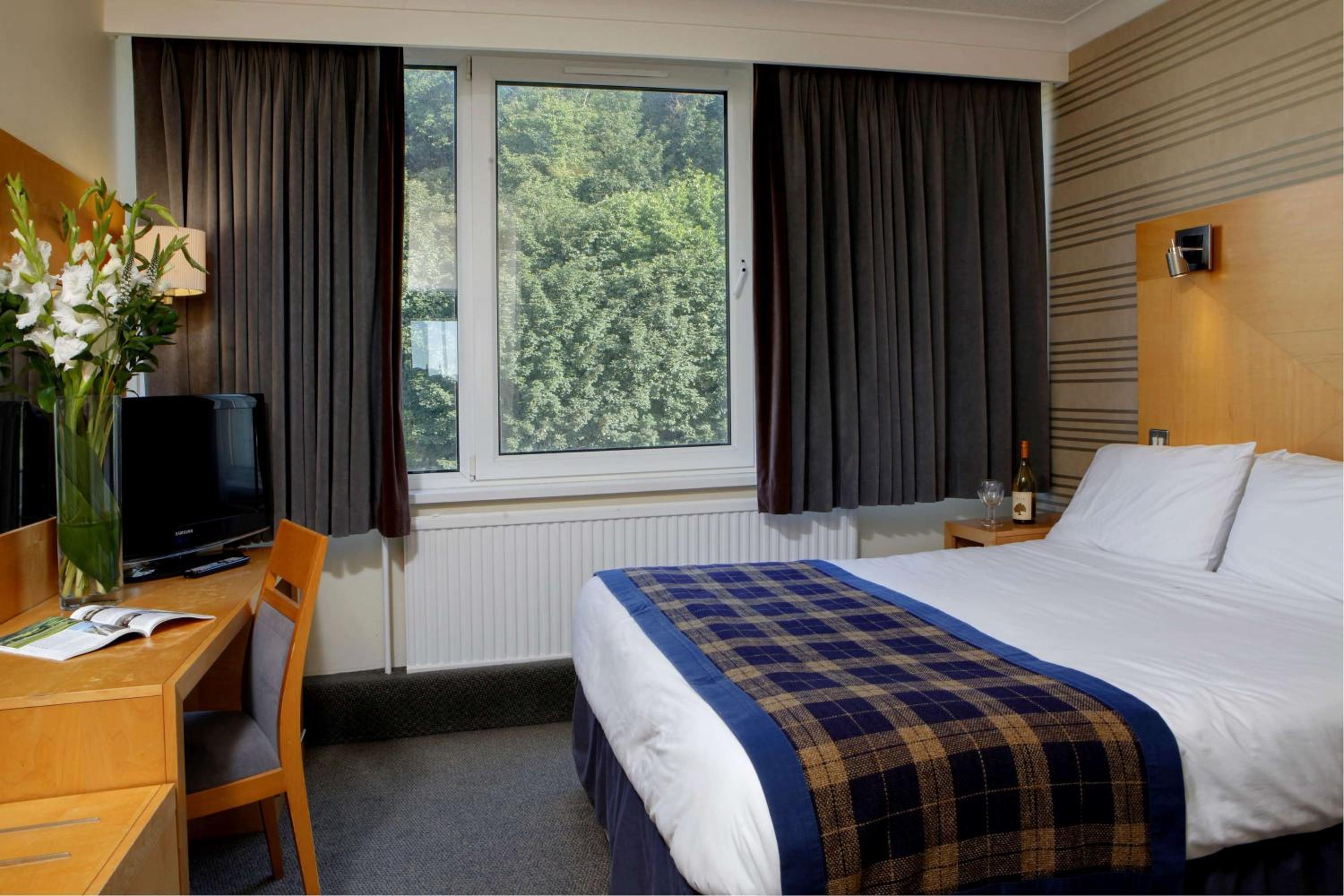Douglas Vacations - Best Western Palace Hotel  Casino - Property Image 1