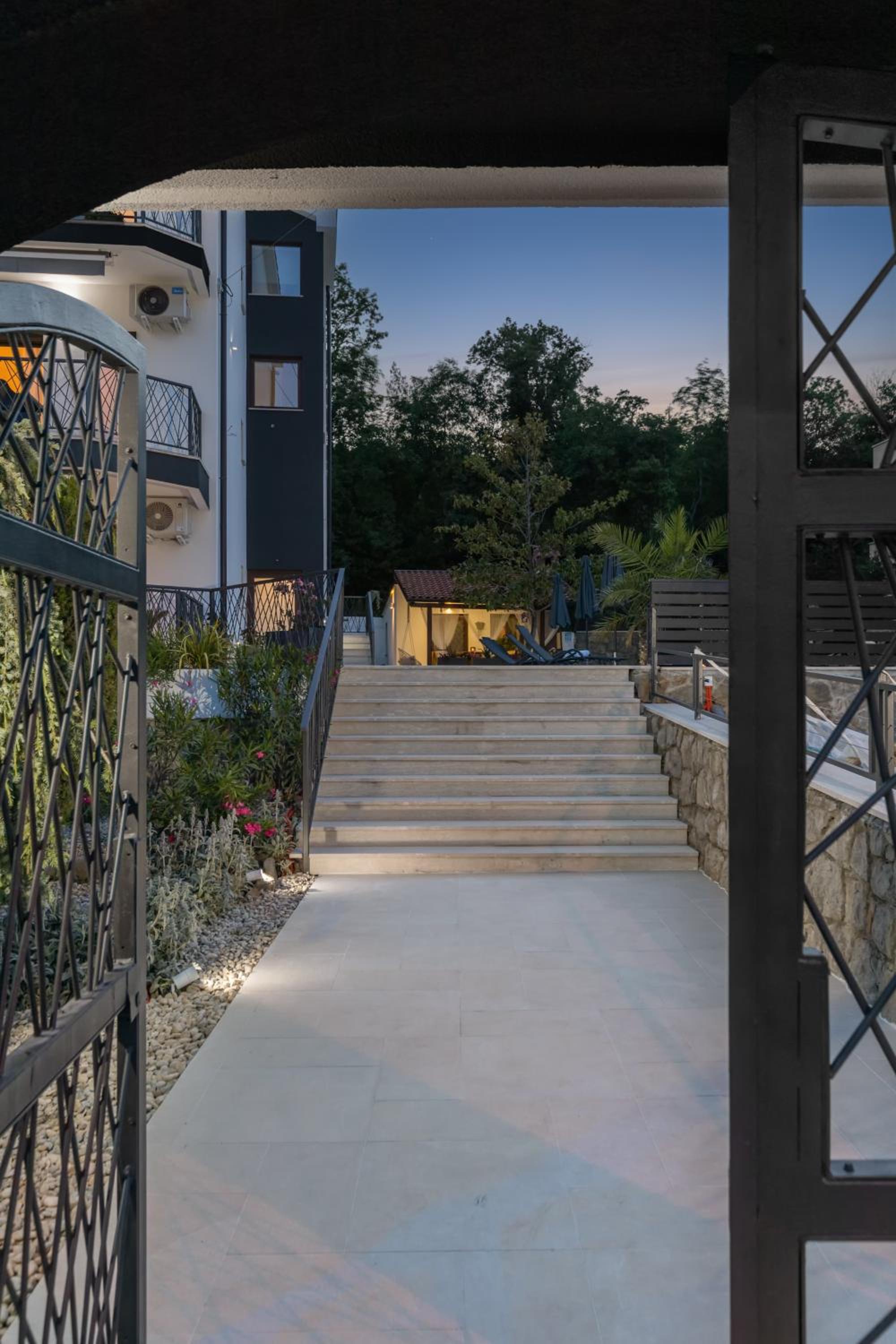 Villa Adriatic Ičići, Apartment Nina with heated swimming pool, ground floor view 3
