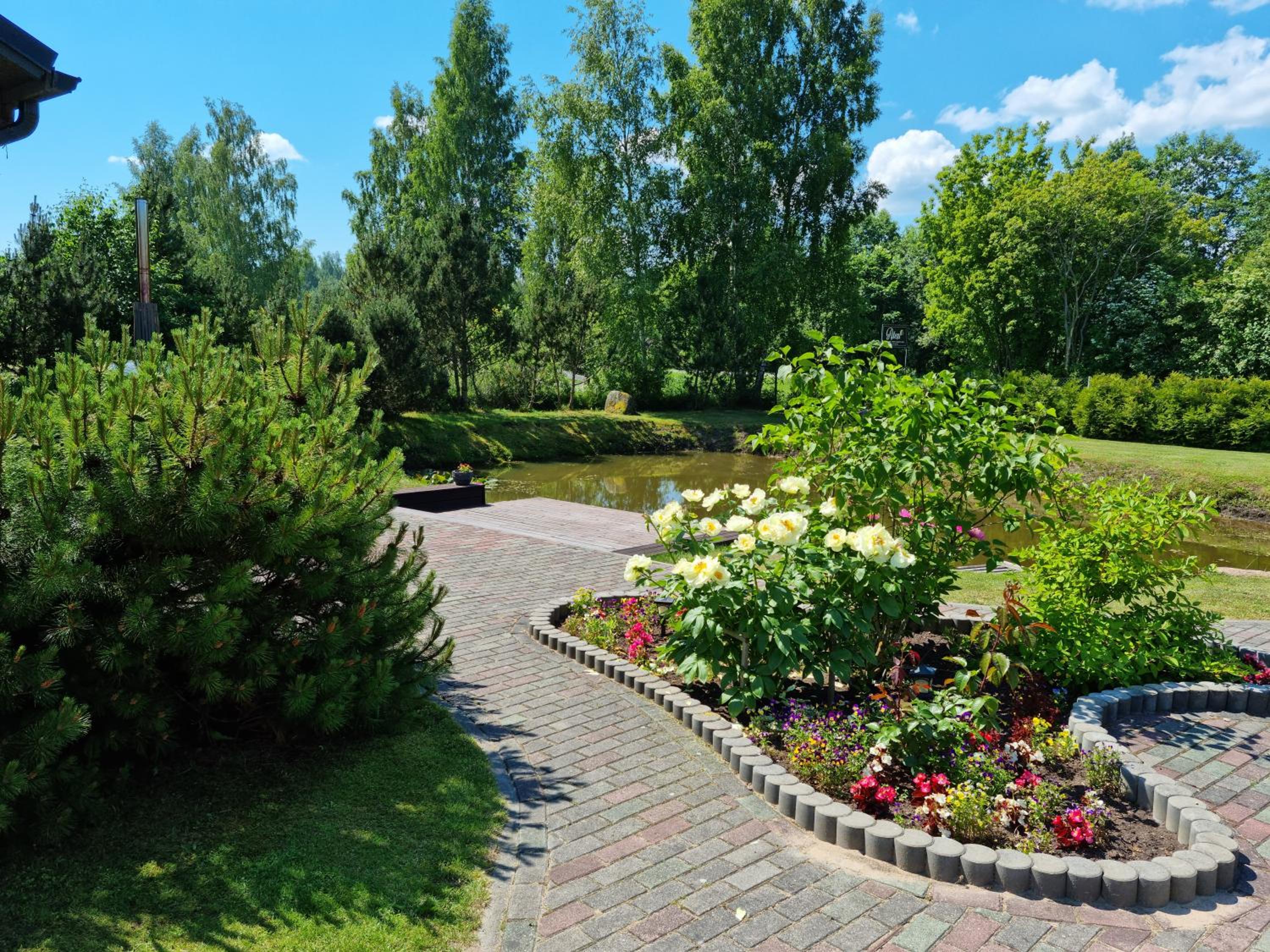 Photo 32