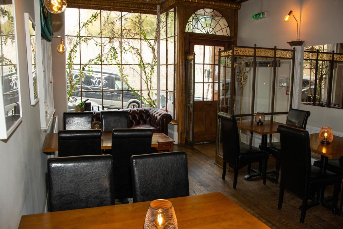 restaurant