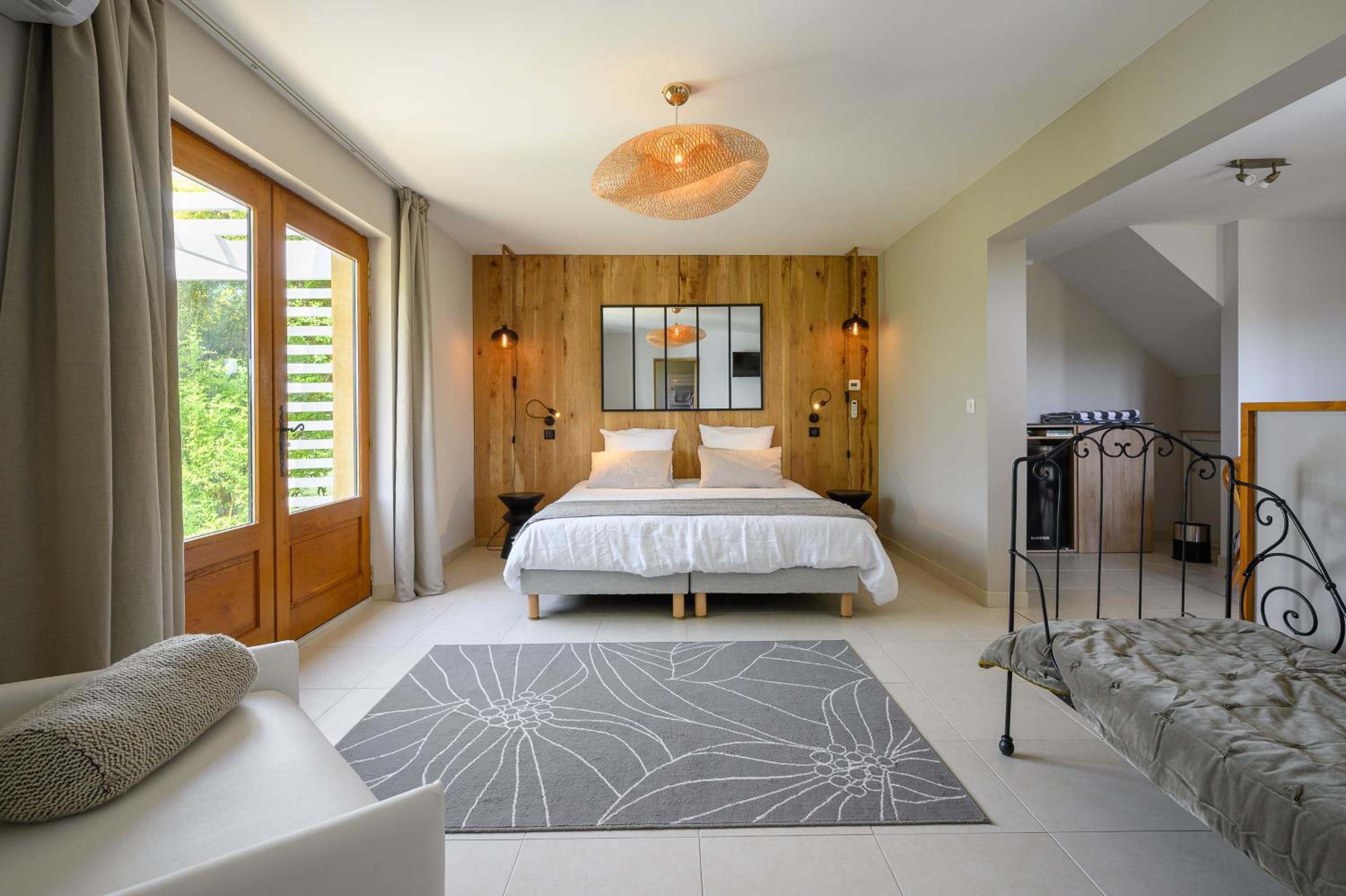 Domaine du Bugassou, Chambres, Table d'hôtes & SPA