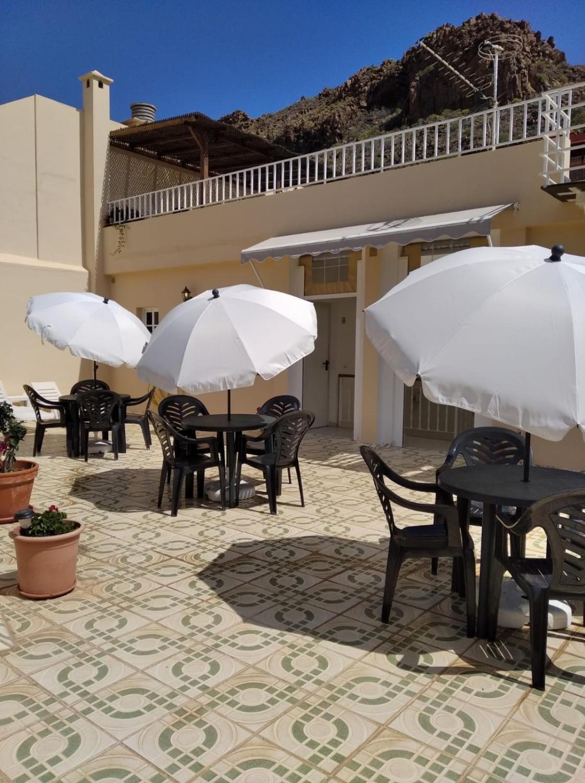 Hotel Apartamentos Martell - Image 1
