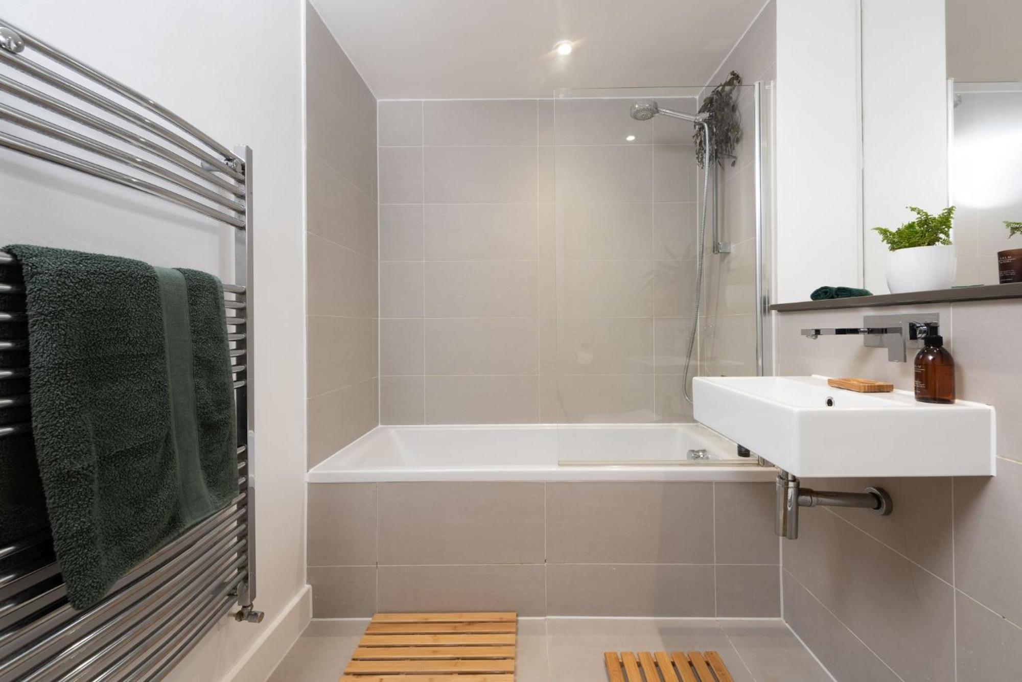 5 Ocean Gate, Newquay view 5