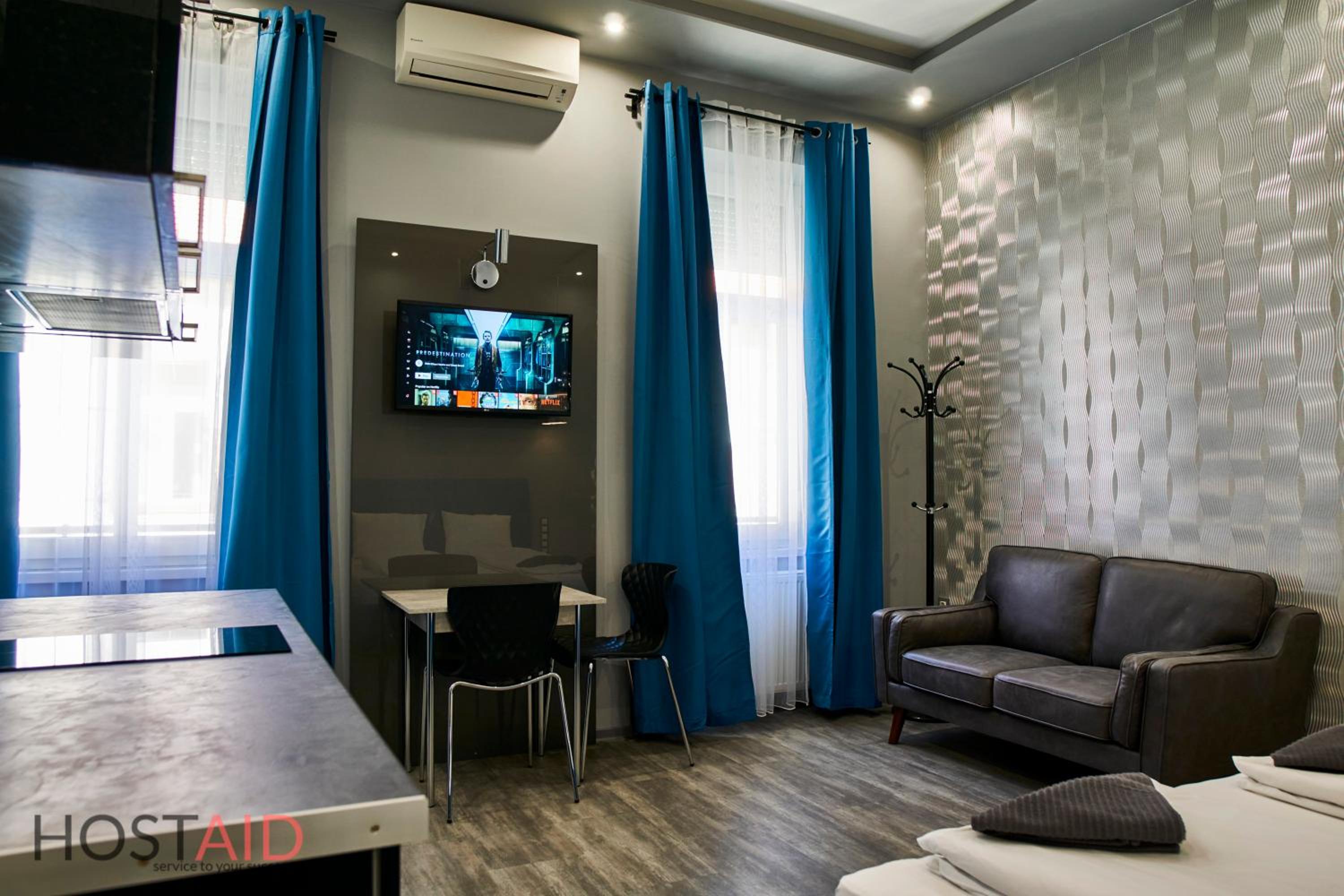 A13 Apartments - Budapest - hostAID view 2