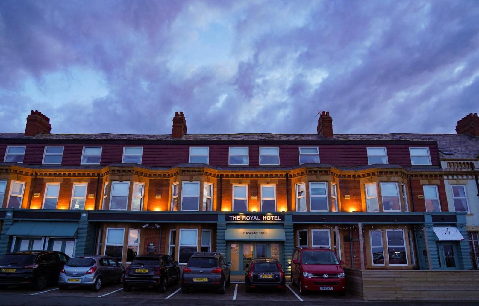 Whitley Bay Vacations - The Royal Hotel - Property Image 2