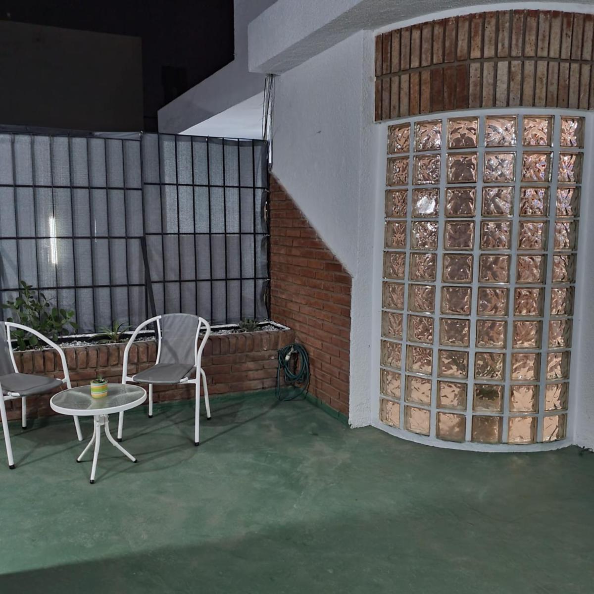 CASTELAR 290 - TERRAZA CON ASADOR - COCHERA - opcional-