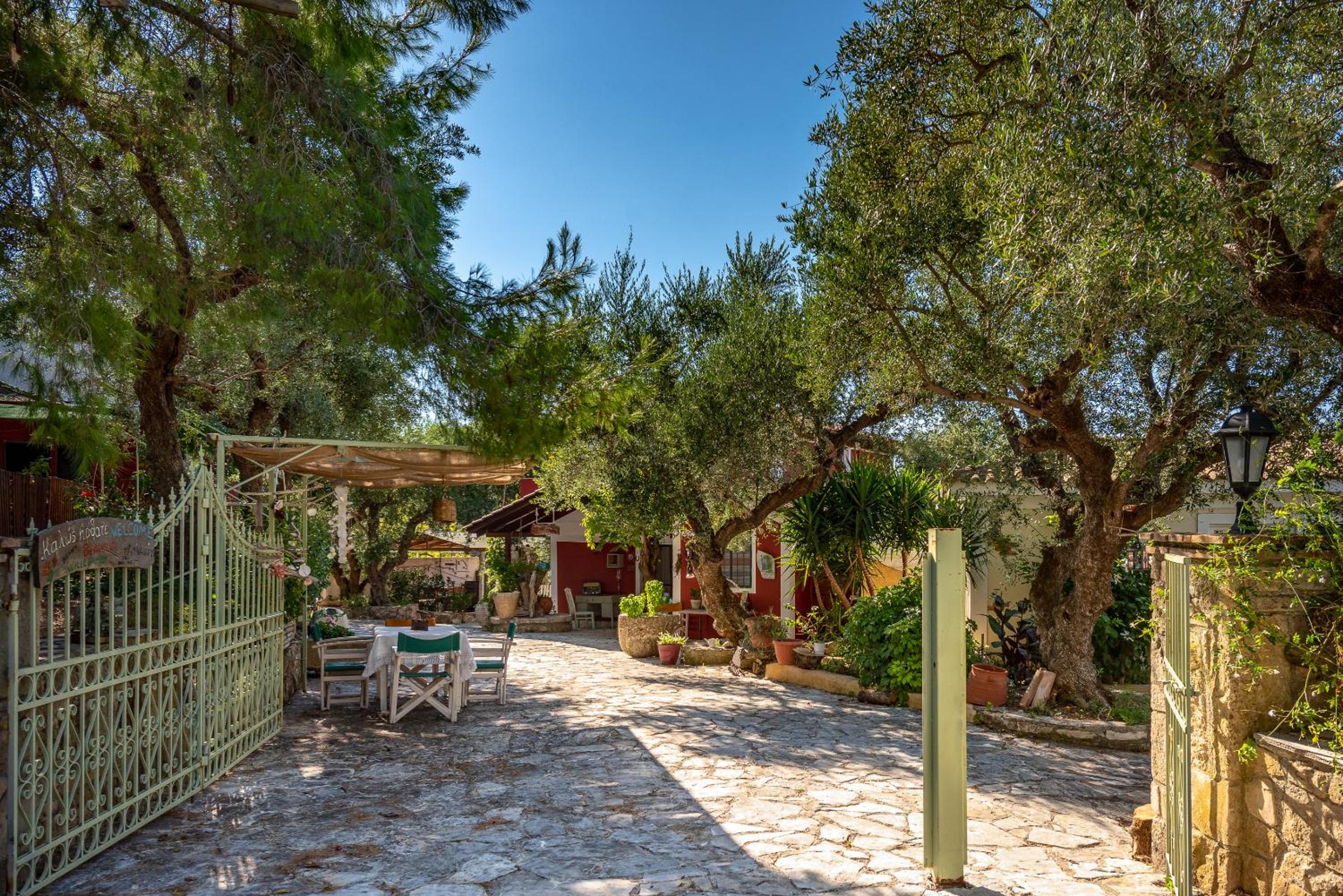 Ilyessa Cottages