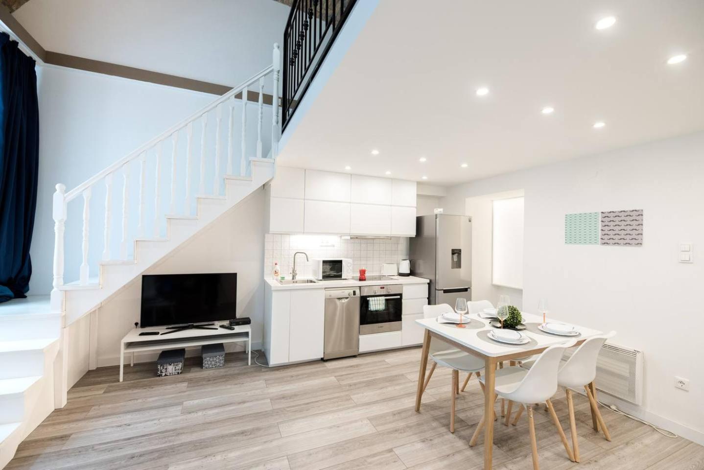 Newly refurbished home at superb location view 4