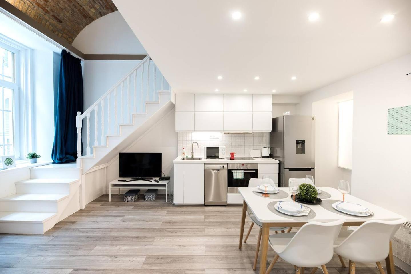 Newly refurbished home at superb location view 5