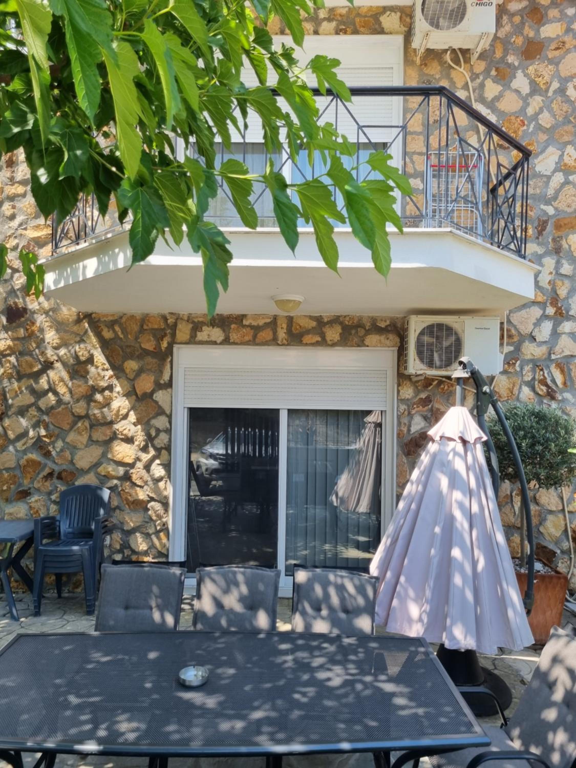 maisonette Zhana