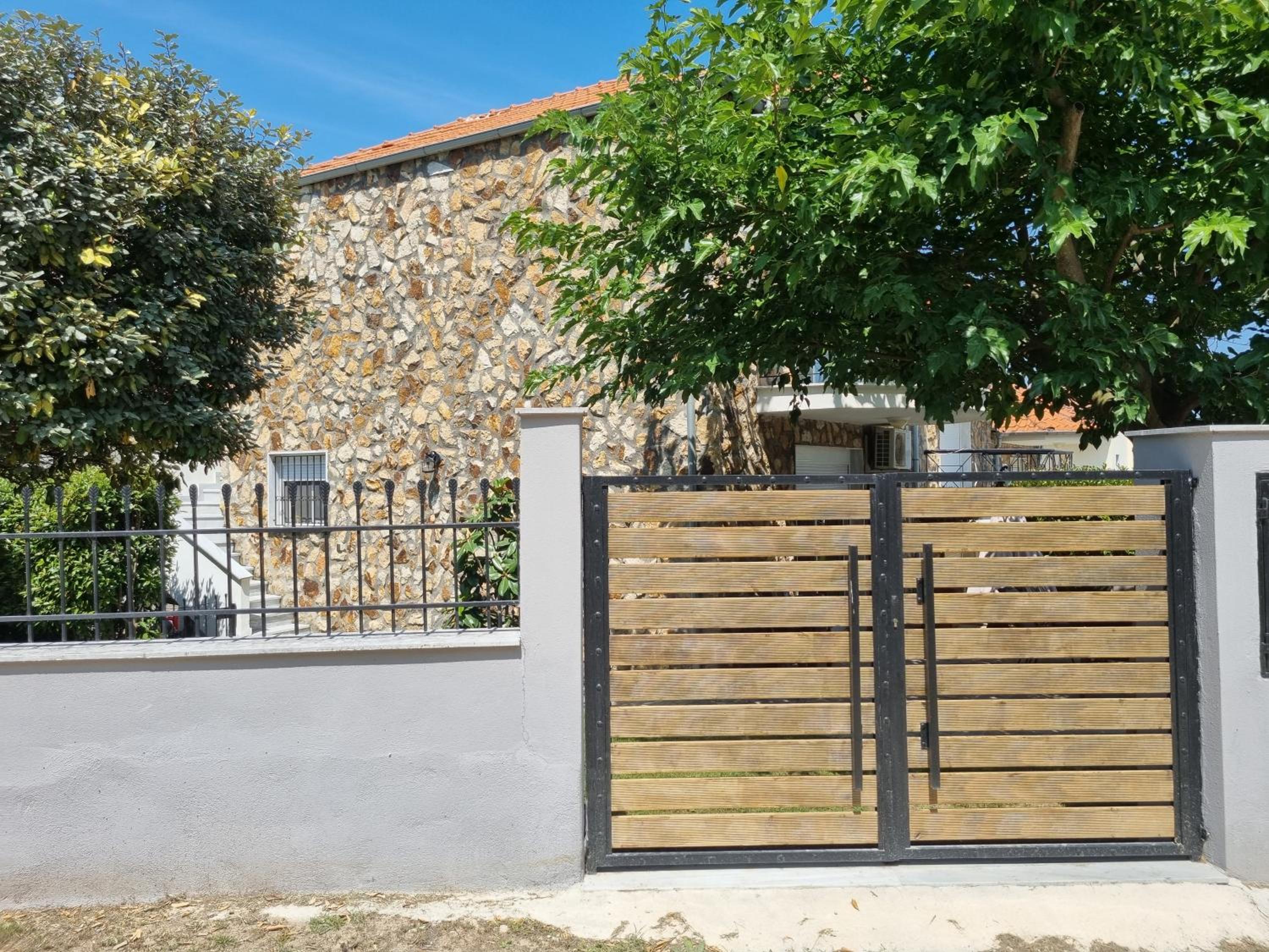 maisonette Zhana