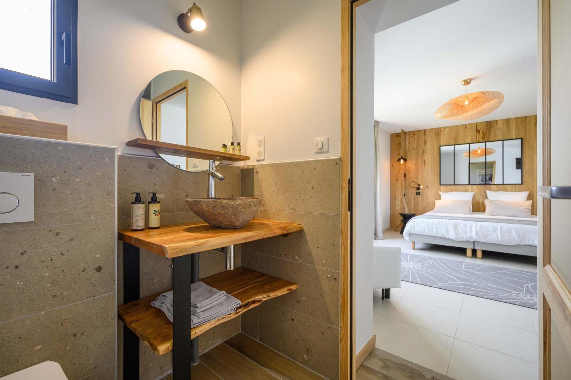 Domaine du Bugassou, Chambres, Table d'hôtes & SPA