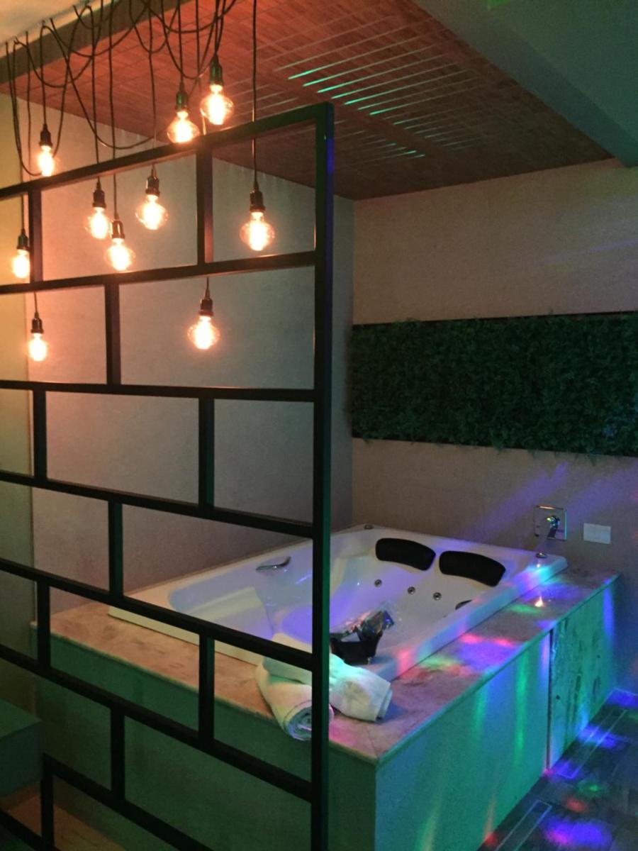 Jacuzzi