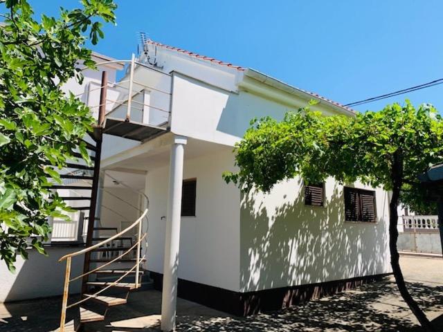 Diklo beach apartments 1 view 5