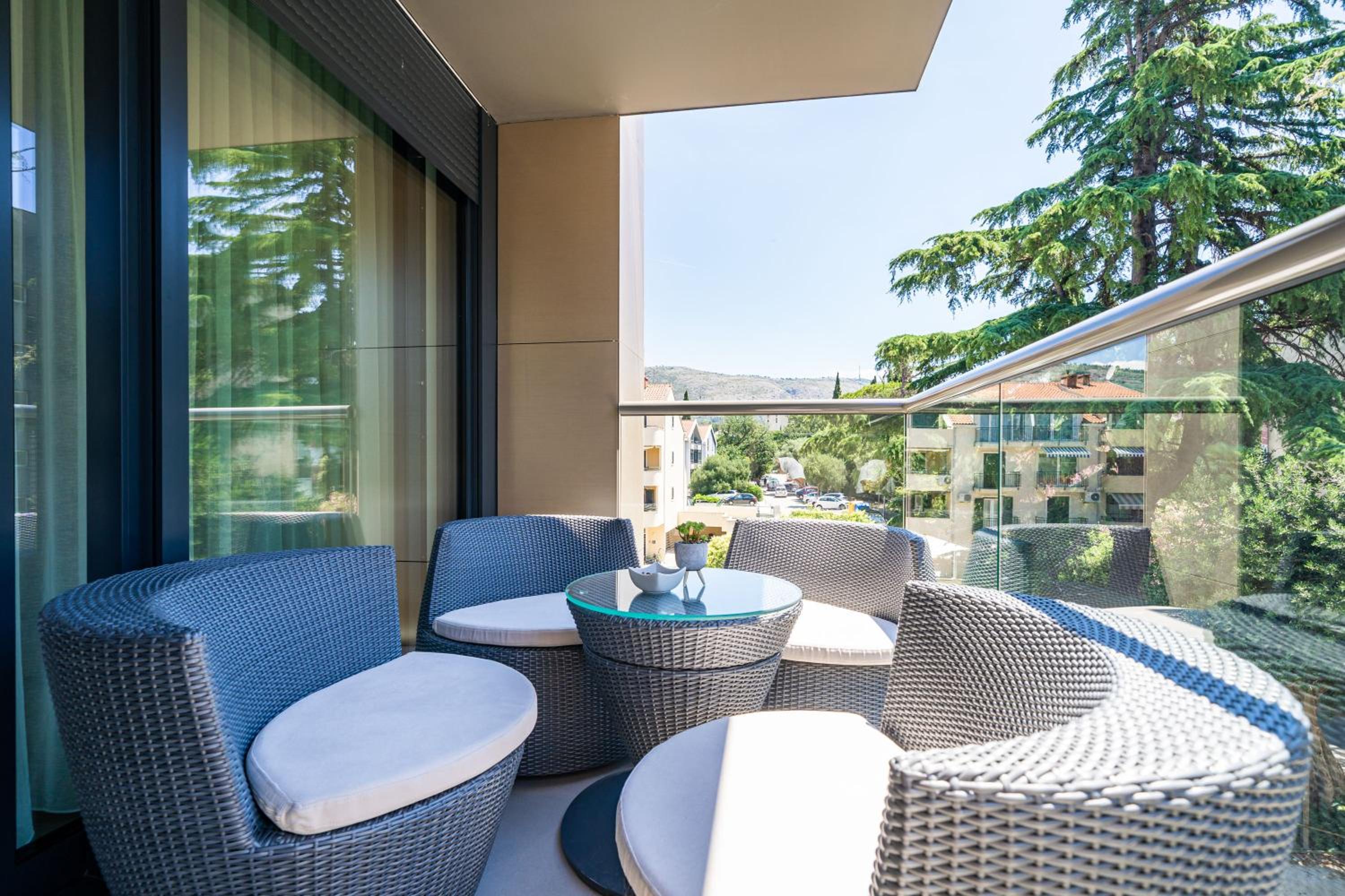 Apartments Zadro