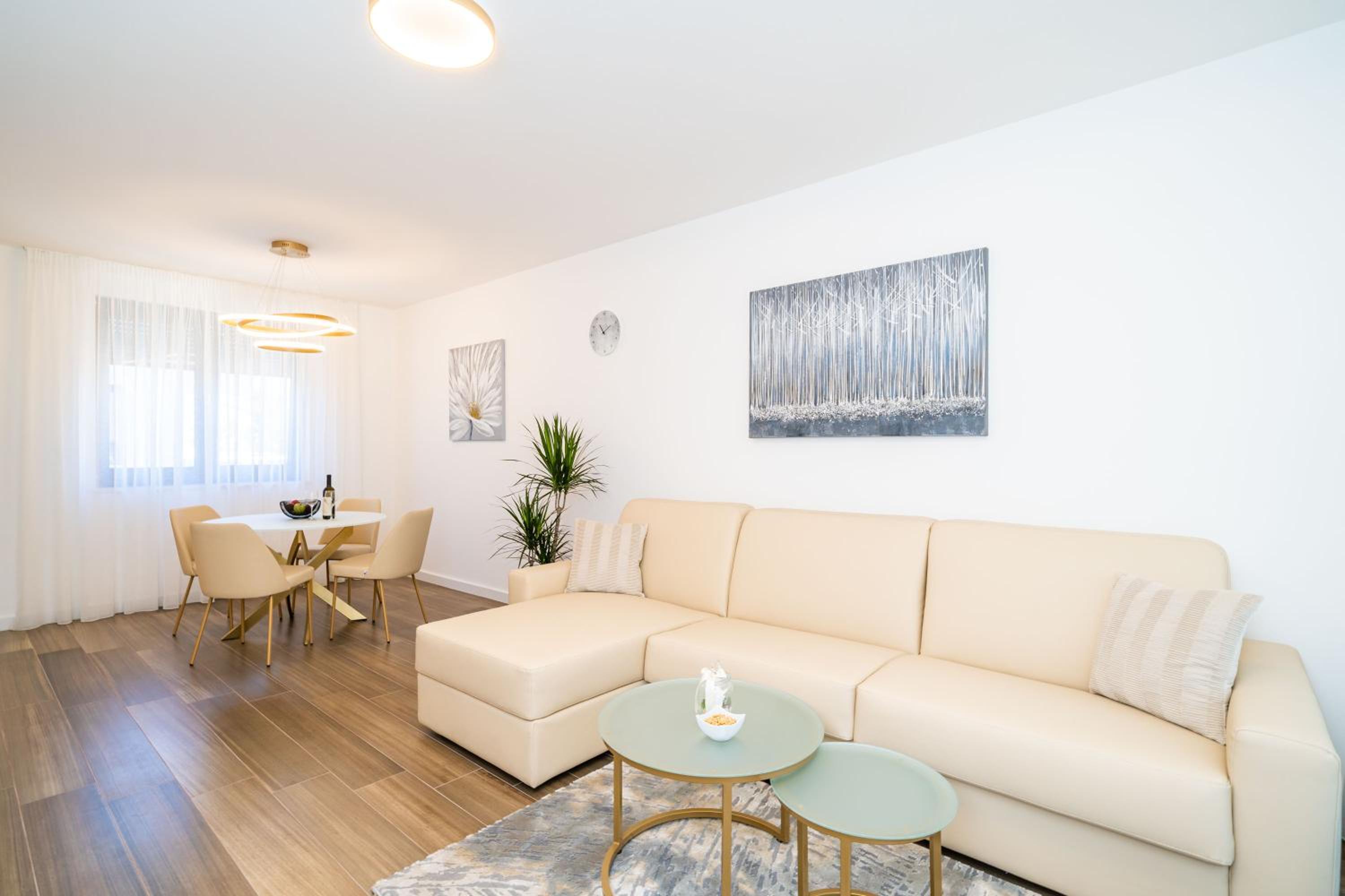 Apartments Zadro