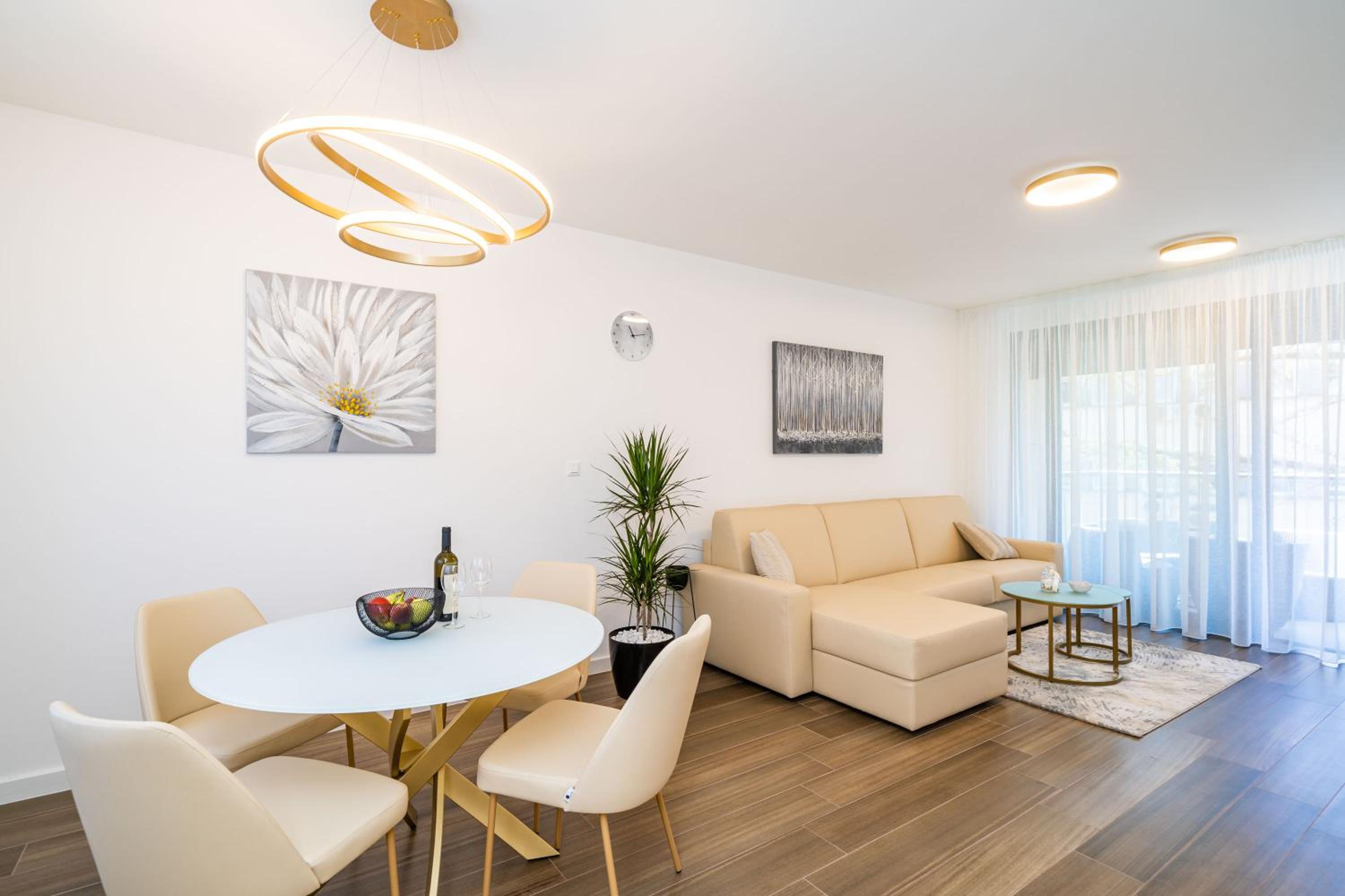 Apartments Zadro