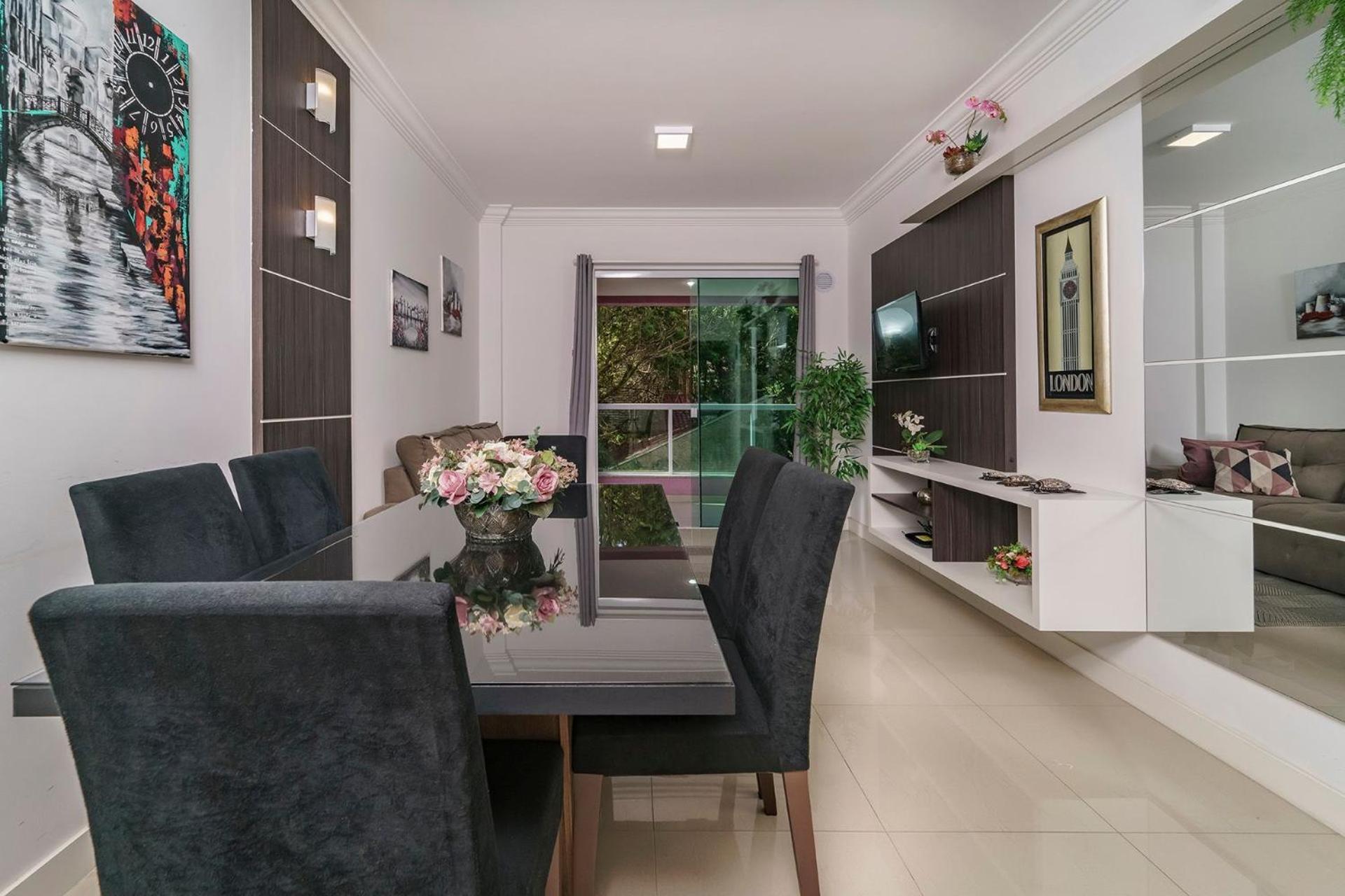 Apartment for rent 2 bedrooms with swimming pool Bombinhas