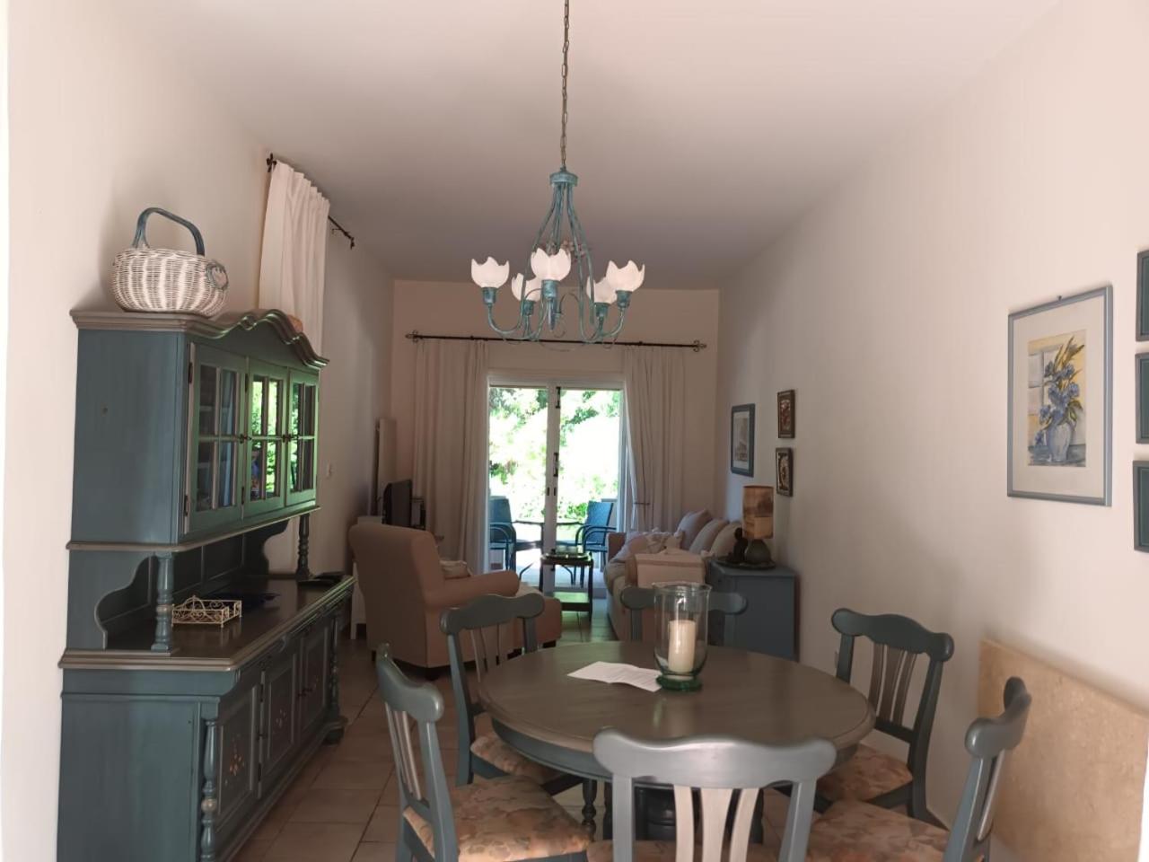 Limnaria Deluxe Maisonette