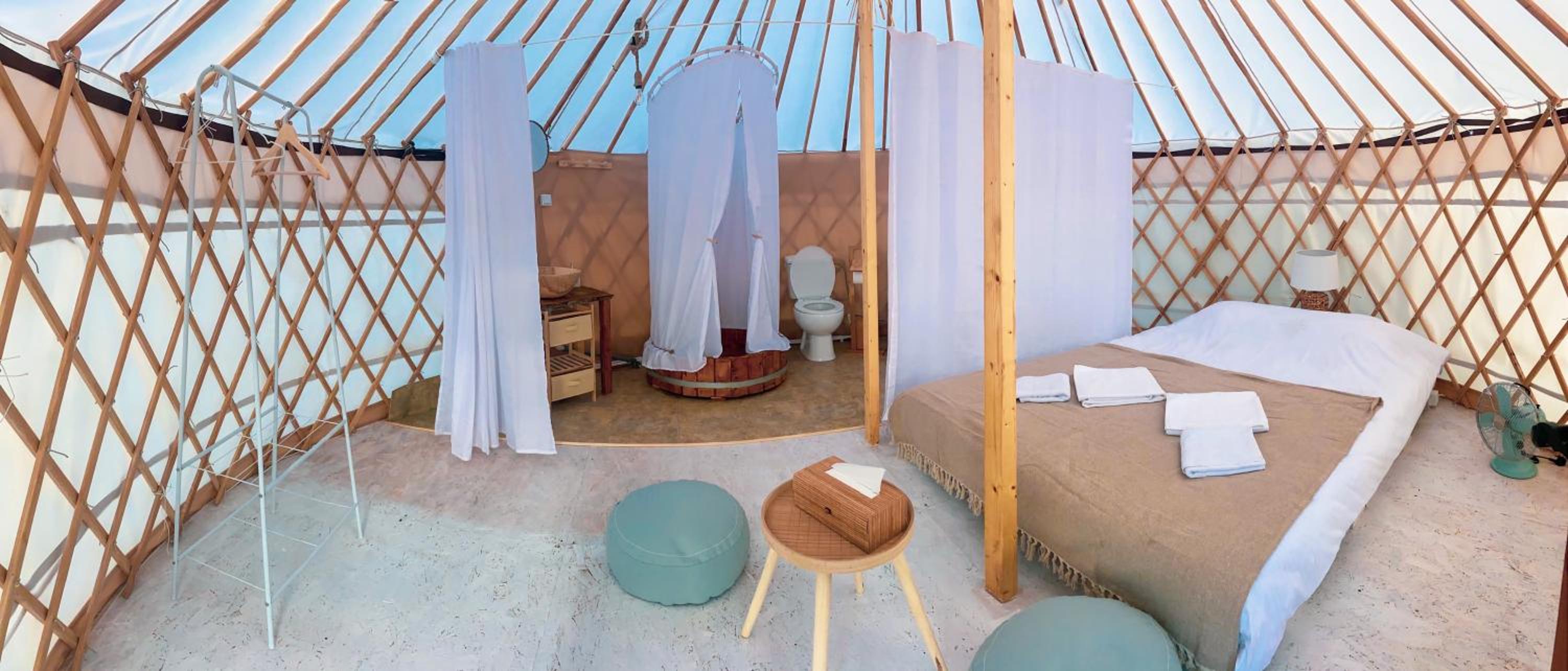 Glamping Iurte Mongole Spiritul Zimbrului