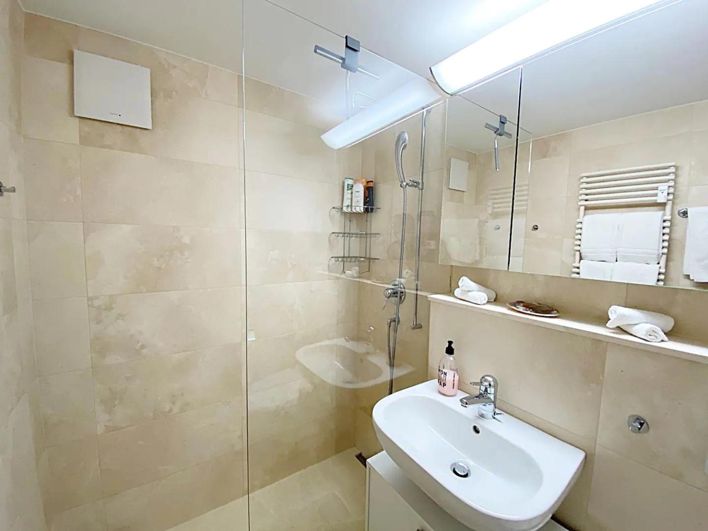 MU11 - Ski & Kite, zentral, modern, 80m2, Balkon view 5